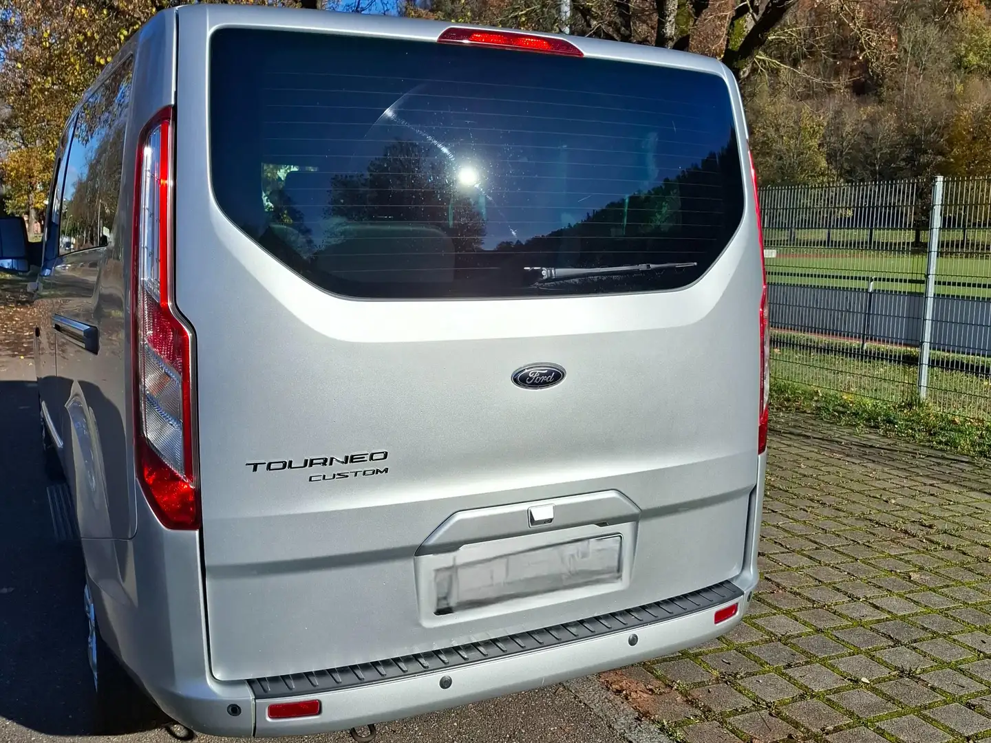 Ford Tourneo Custom Tourneo Custom 300 L2H1 VA Titanium Silber - 2
