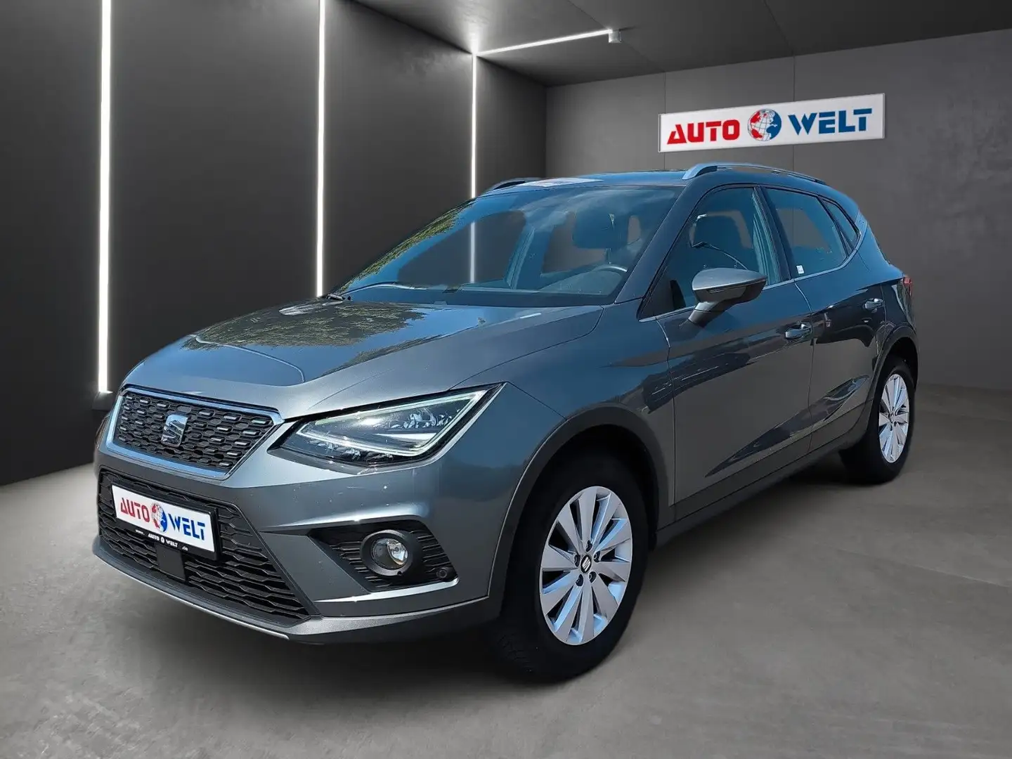 SEAT Arona 1.0TSI Auto. LED Alcan DAB Navi Klimaauto. Grau - 1