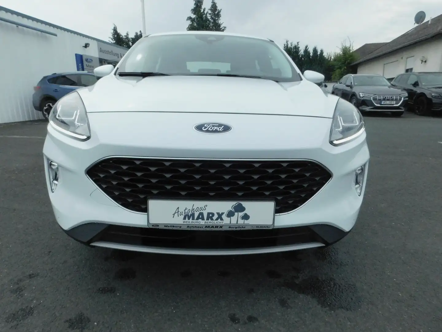 Ford Kuga Plug-In Hybrid Cool & Connect Weiß - 2