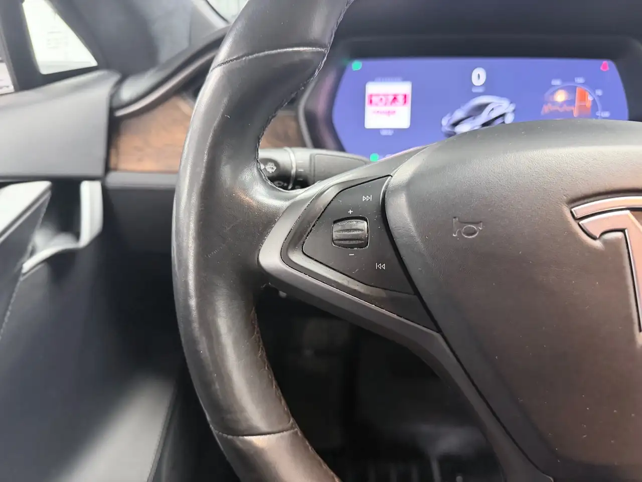 Tesla Model S снимка Tesla Model S