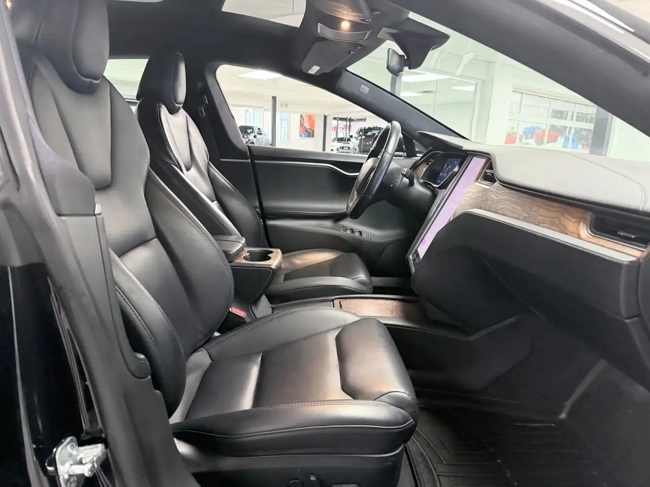 Tesla Model S снимка Tesla Model S