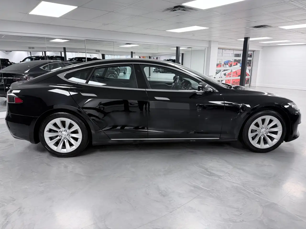 Tesla Model S снимка Tesla Model S