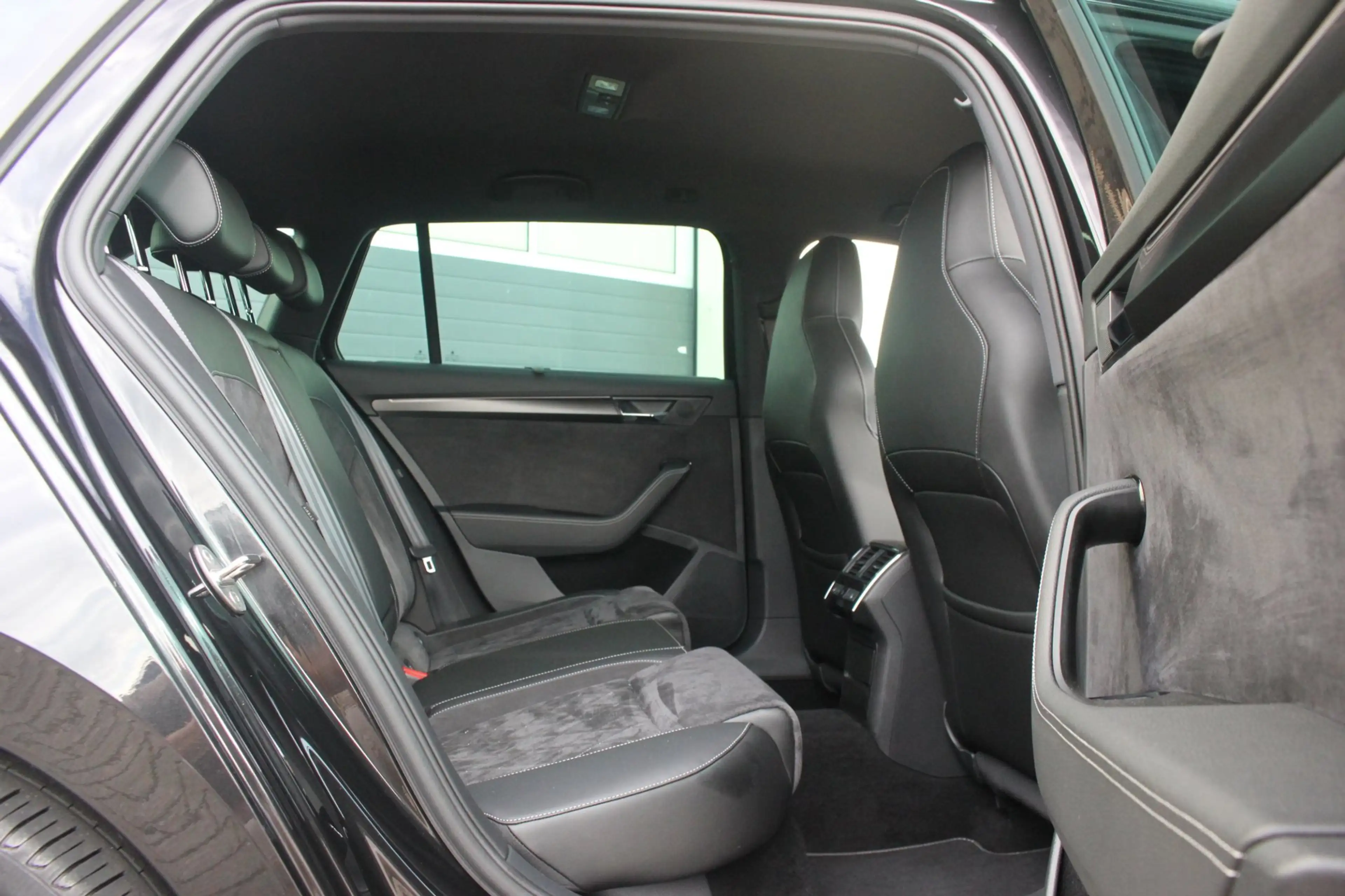 Skoda Superb Combi 1.4 TSI iV Sportline | Trekhaak | 360 Camera — photo 13