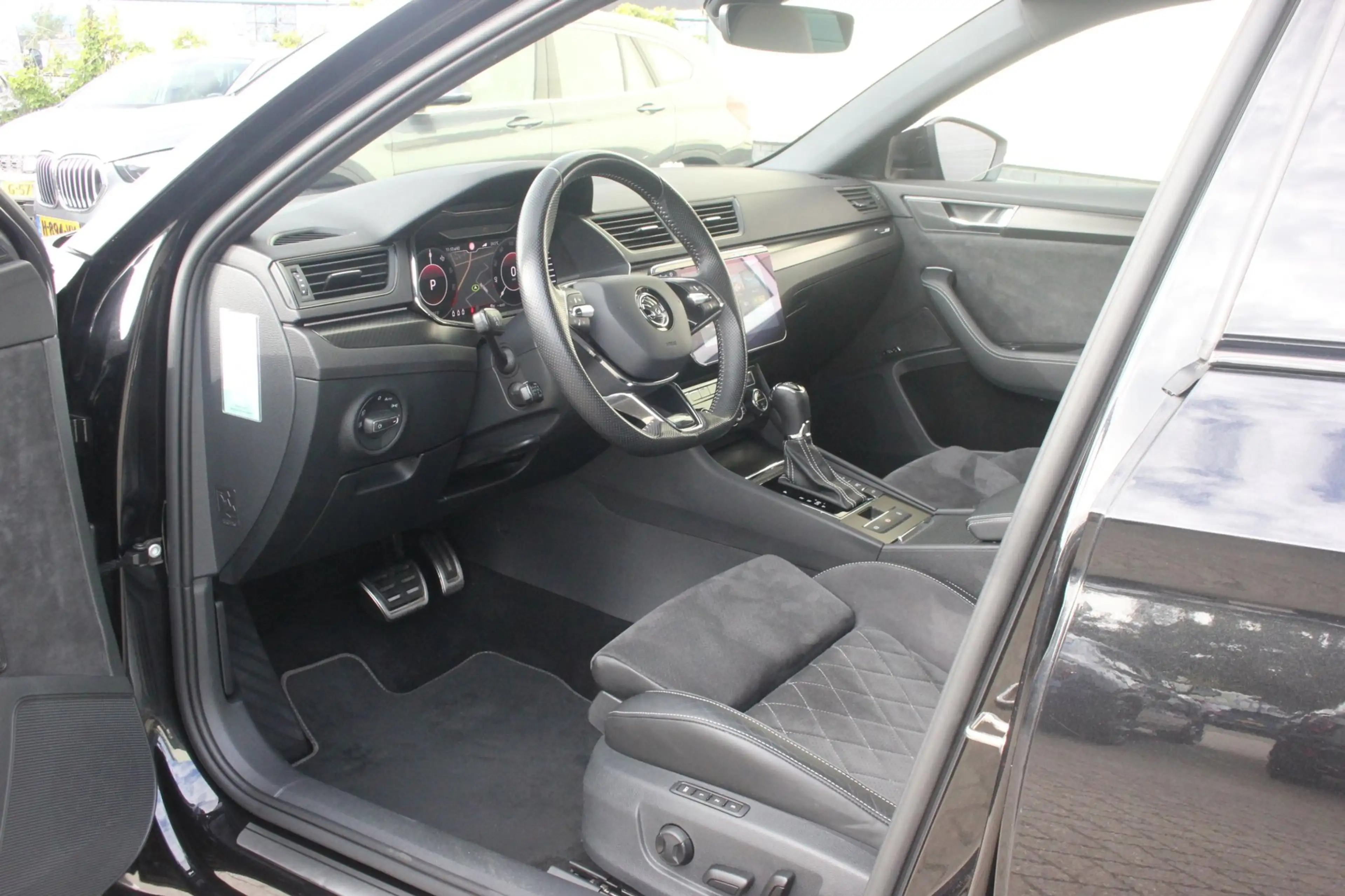 Skoda Superb Combi 1.4 TSI iV Sportline | Trekhaak | 360 Camera — photo 2