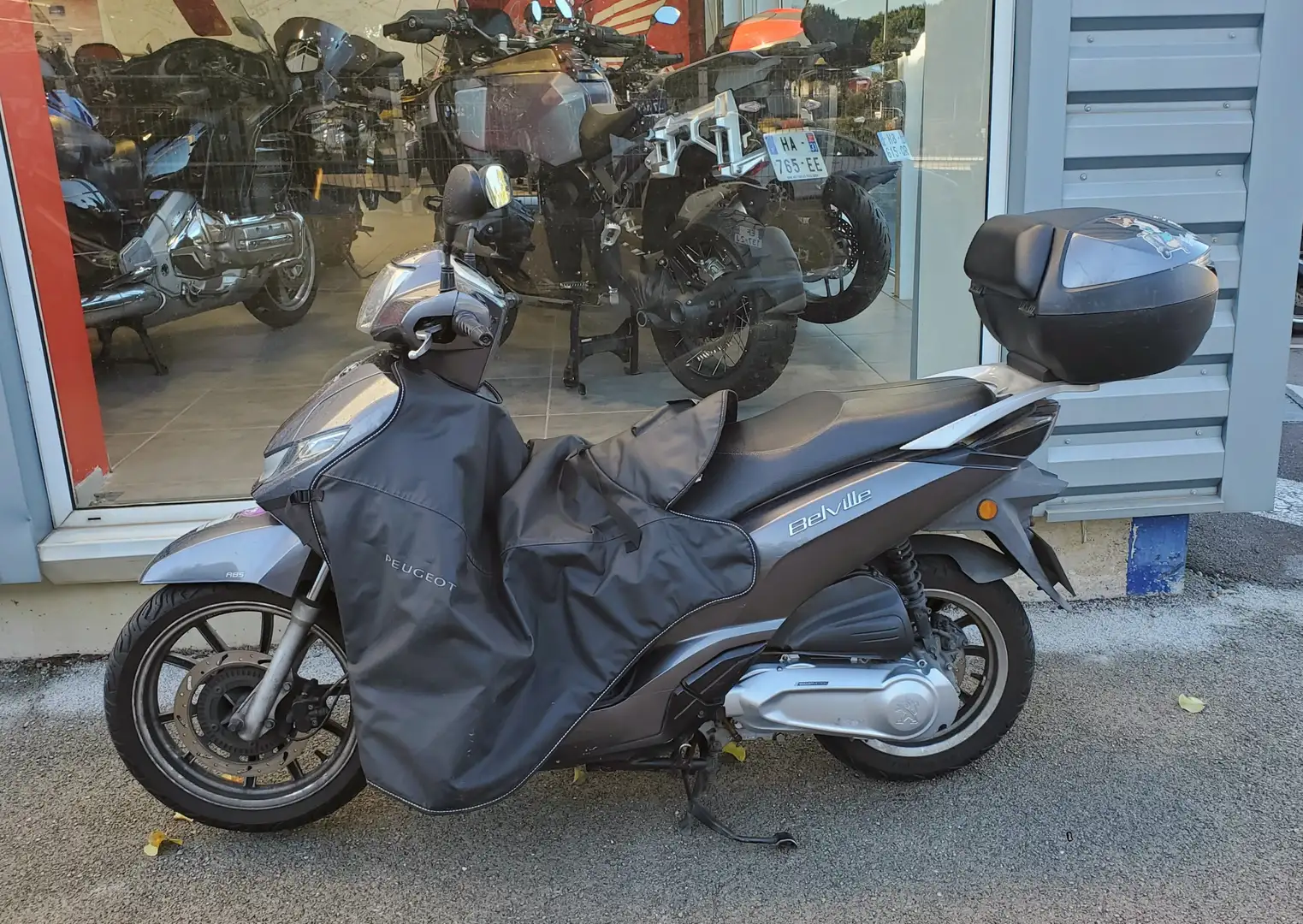 Peugeot Belville Grau - 1