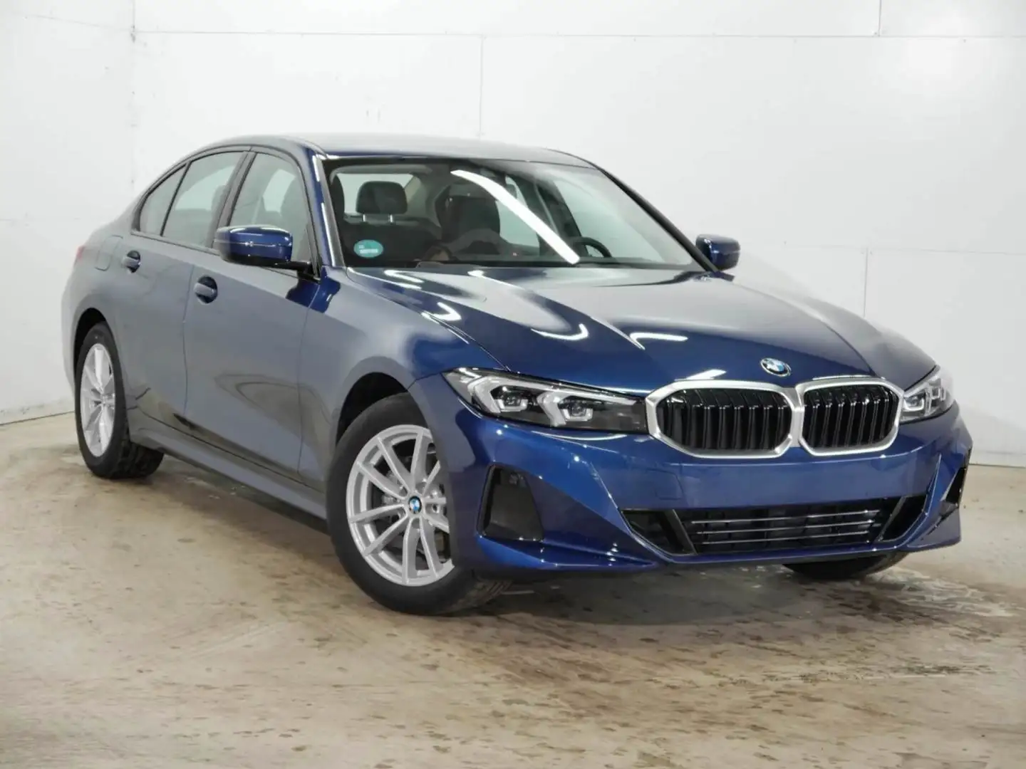 BMW 318 318i Sport+ M Shadow NavWidescreen DrivingAsist Bleu - 2