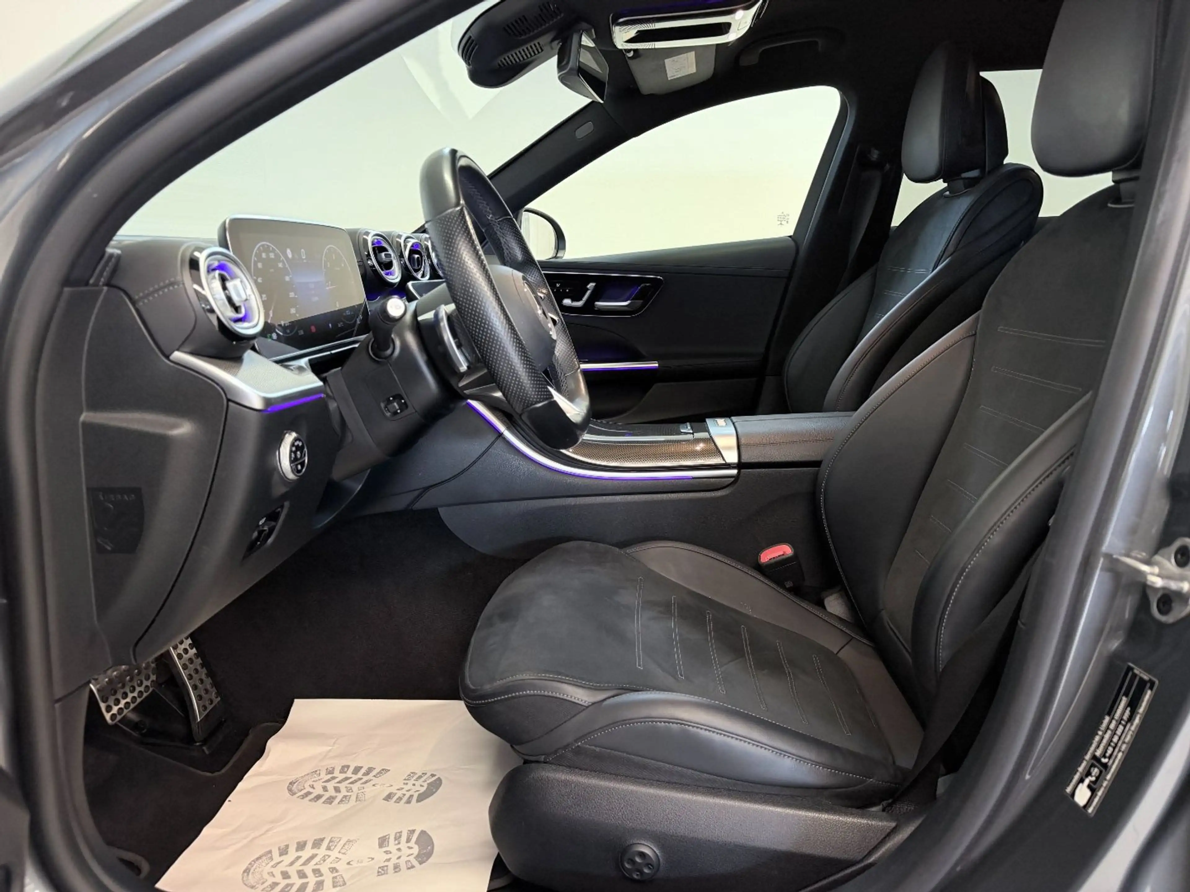 Mercedes-Benz C 220 C-Klasse C 220 d AMG Line 4Matic — photo 15