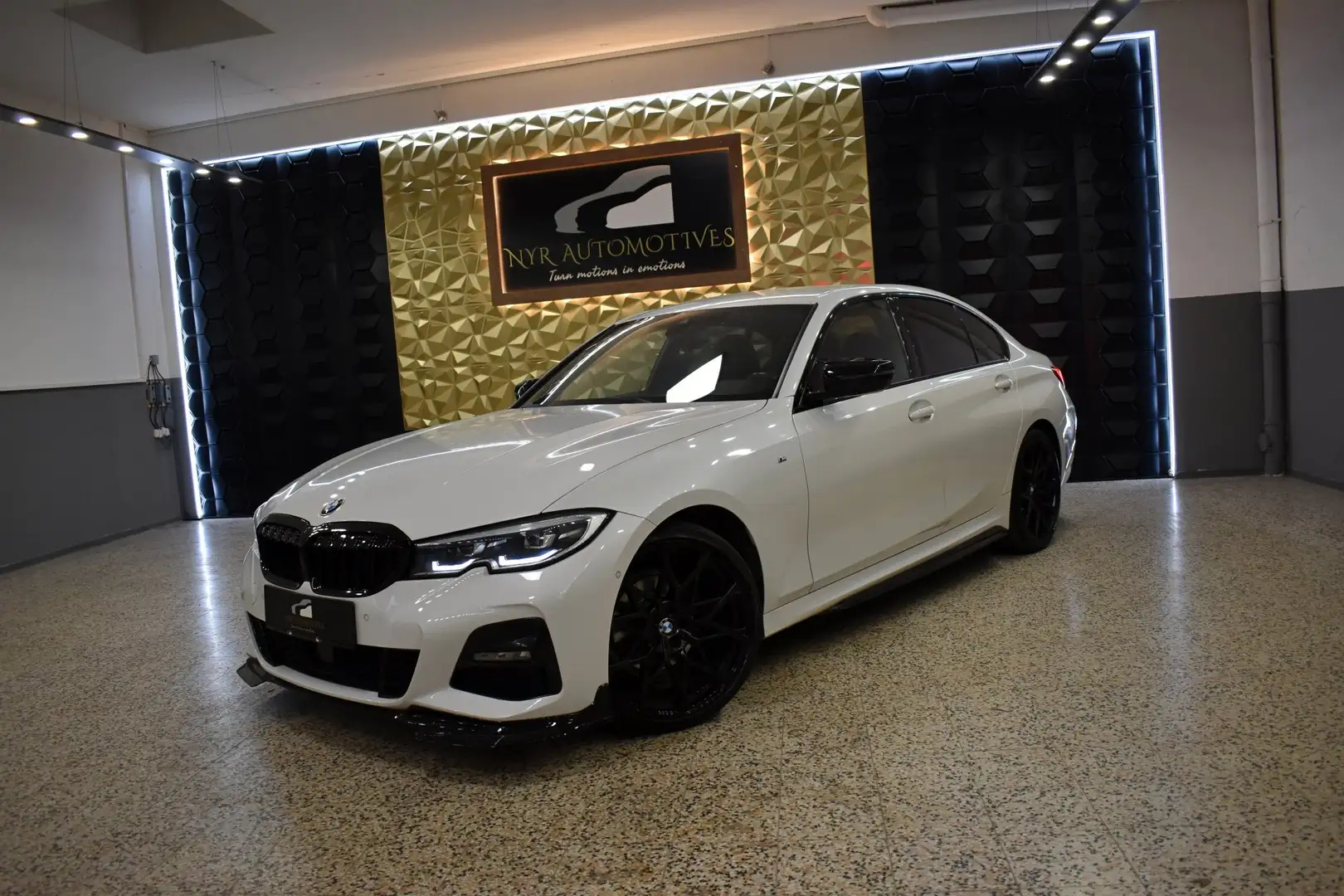 BMW 320 d M-PERFORMANCE, KAMERA, LED,ACC, DOPPELVERGLASUNG Weiß - 1