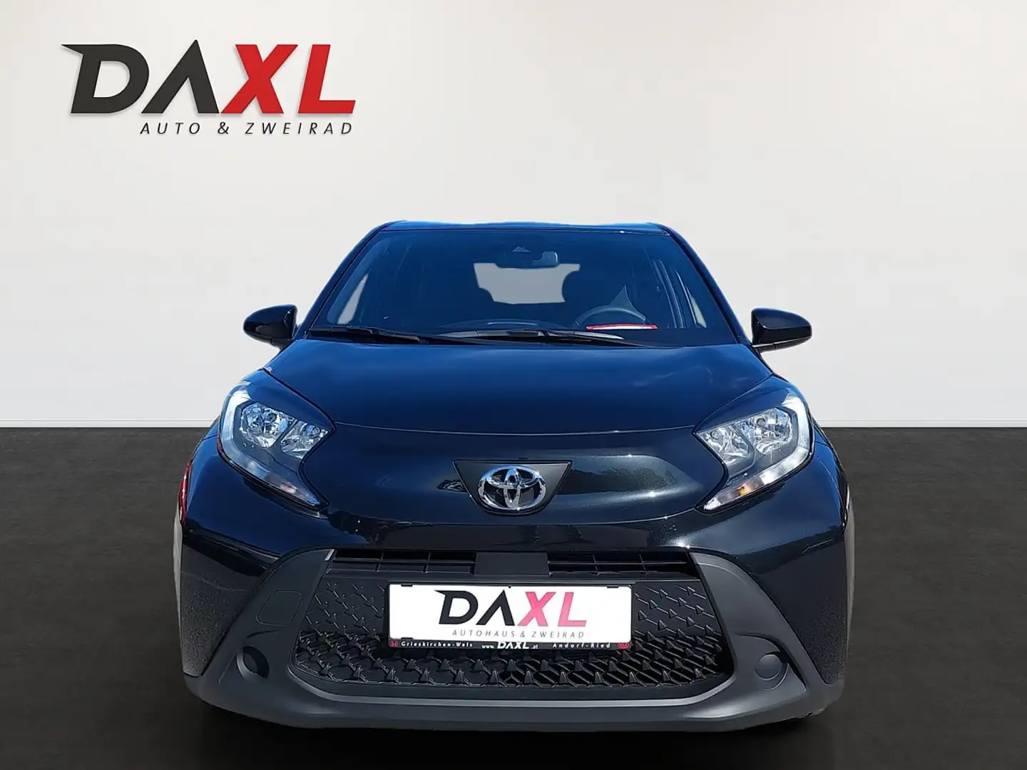 Toyota Aygo X 1,0 VVT-i Play *neuwertig* Schwarz - 2