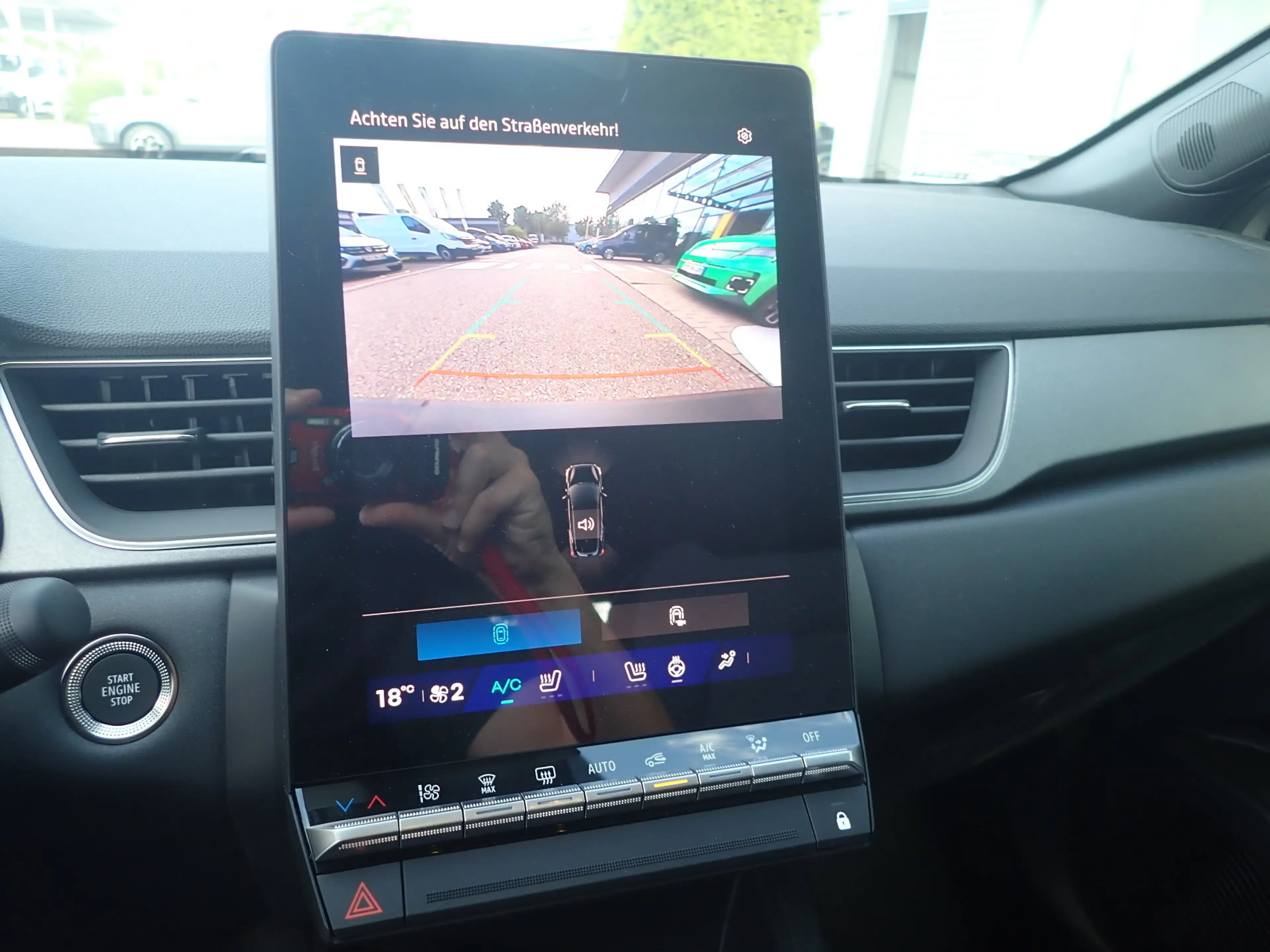 Renault Symbioz KISS Full Hybrid E-Tech 160 — photo 12