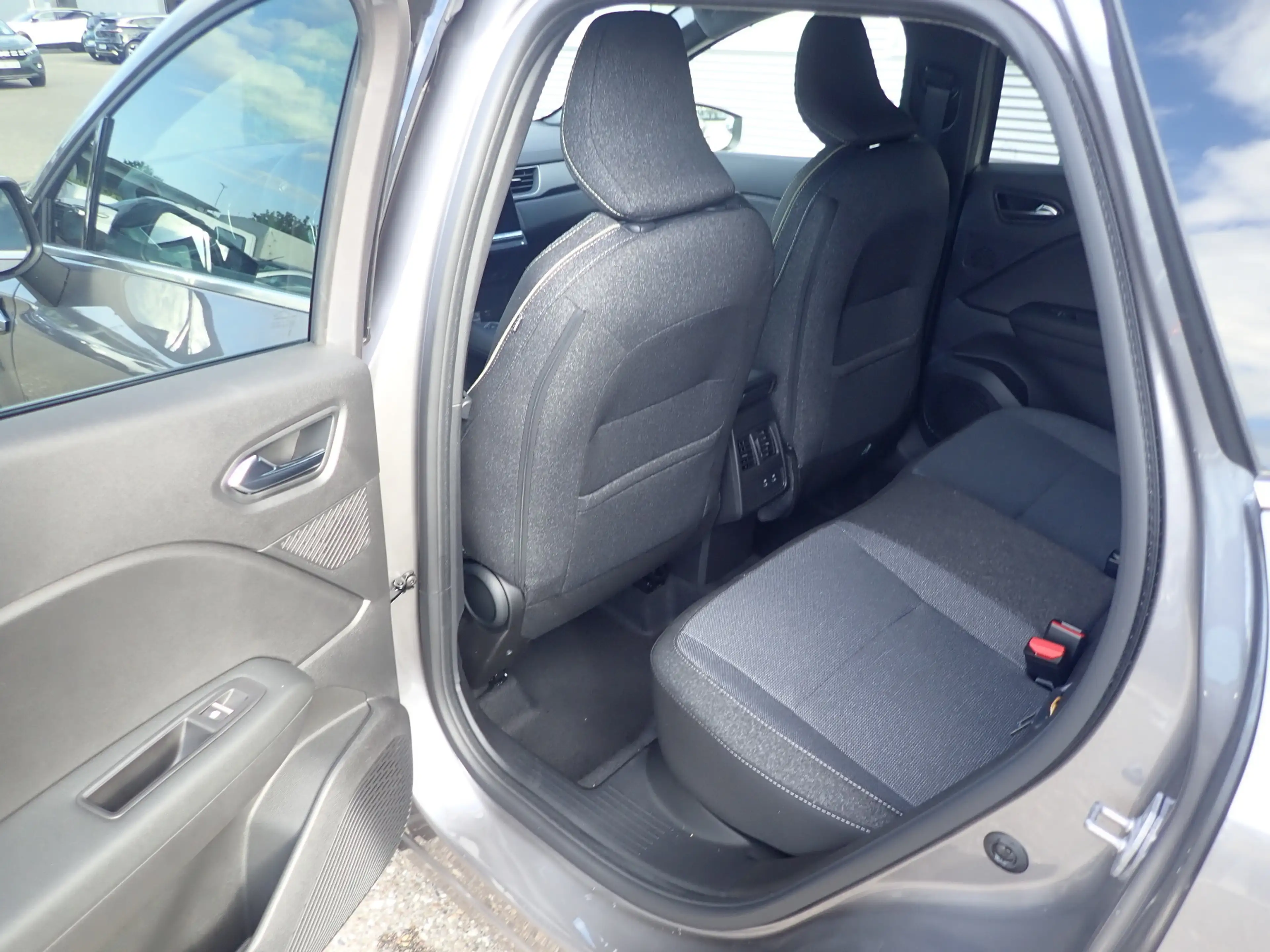 Renault Symbioz KISS Full Hybrid E-Tech 160 — photo 8