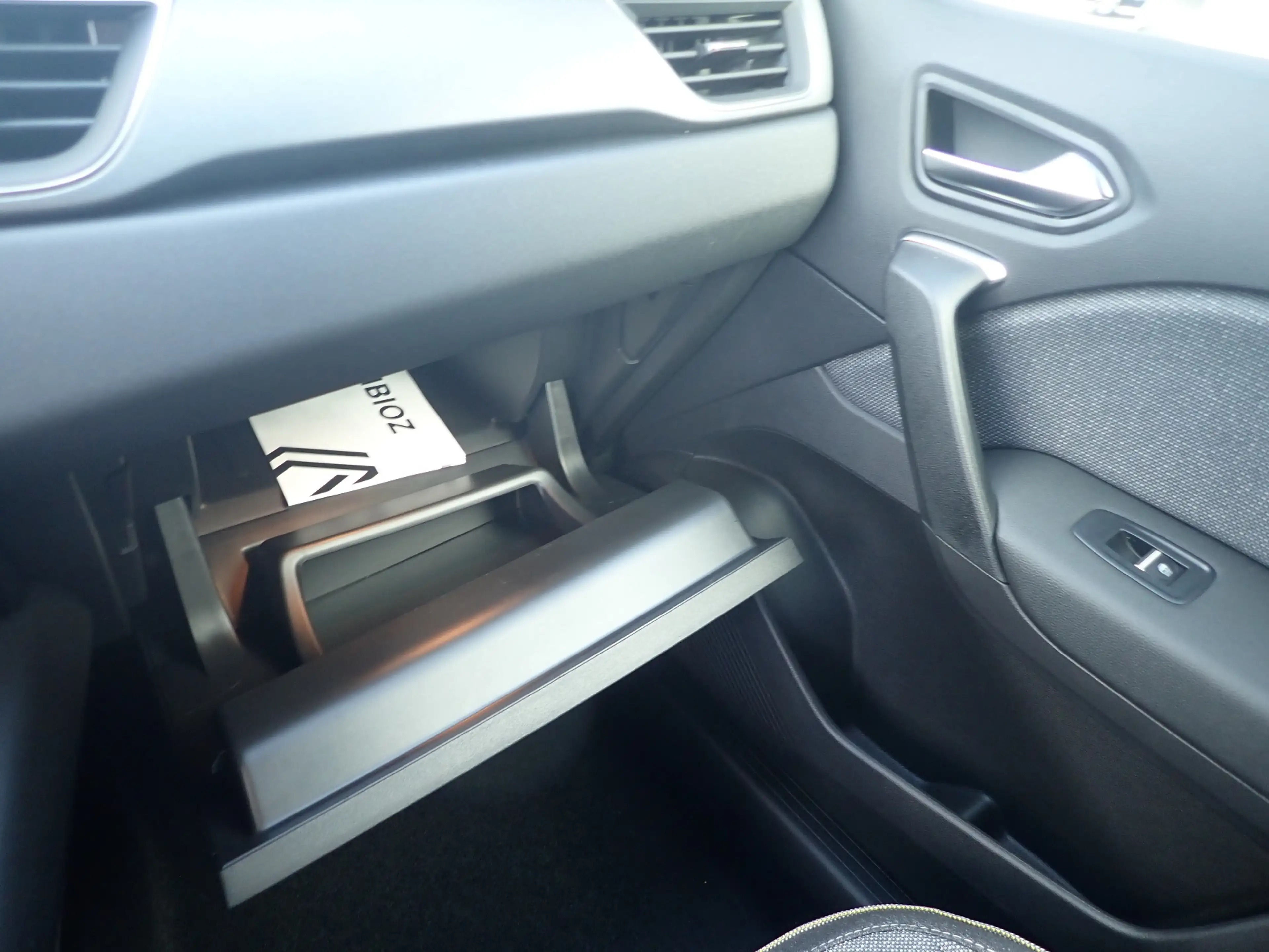 Renault Symbioz KISS Full Hybrid E-Tech 160 — photo 14