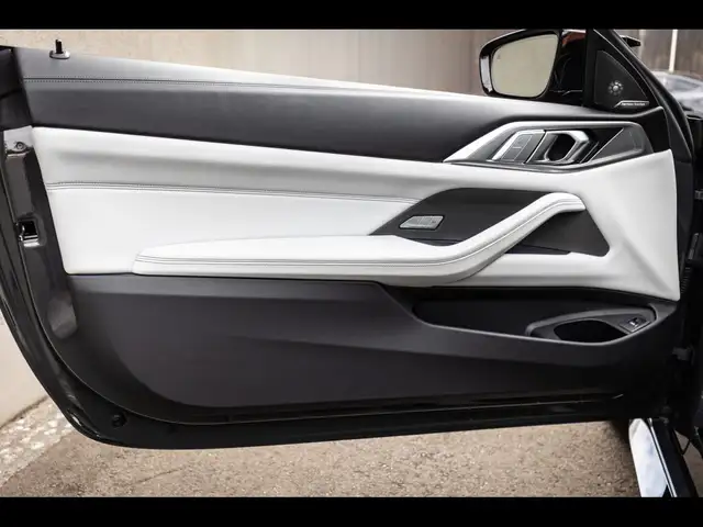 BMW M4 view 9