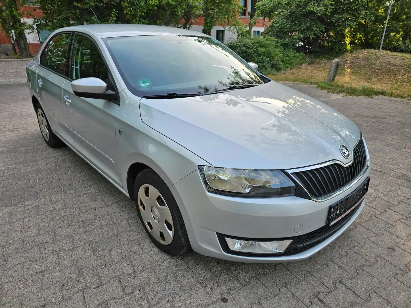 Skoda Rapid/Spaceback 1.4 TSI Ambition Automatik Argent - 1