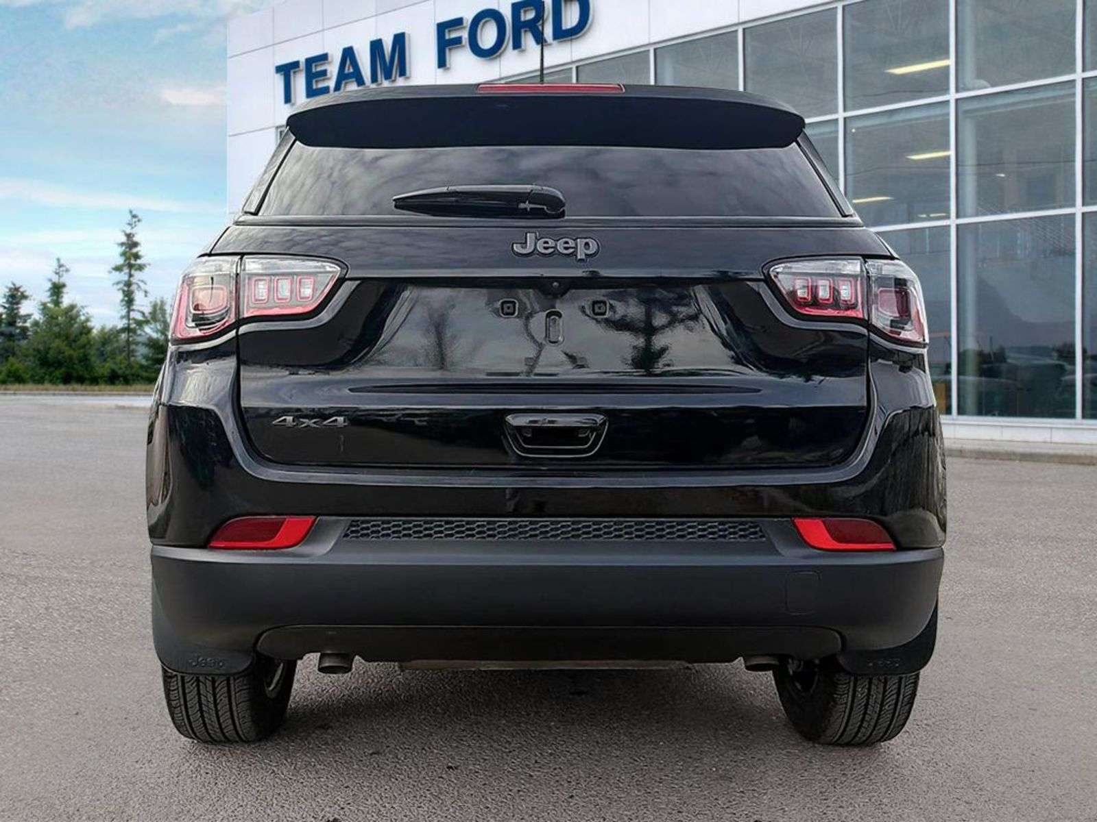 2026 Jeep Compass North — photo 5