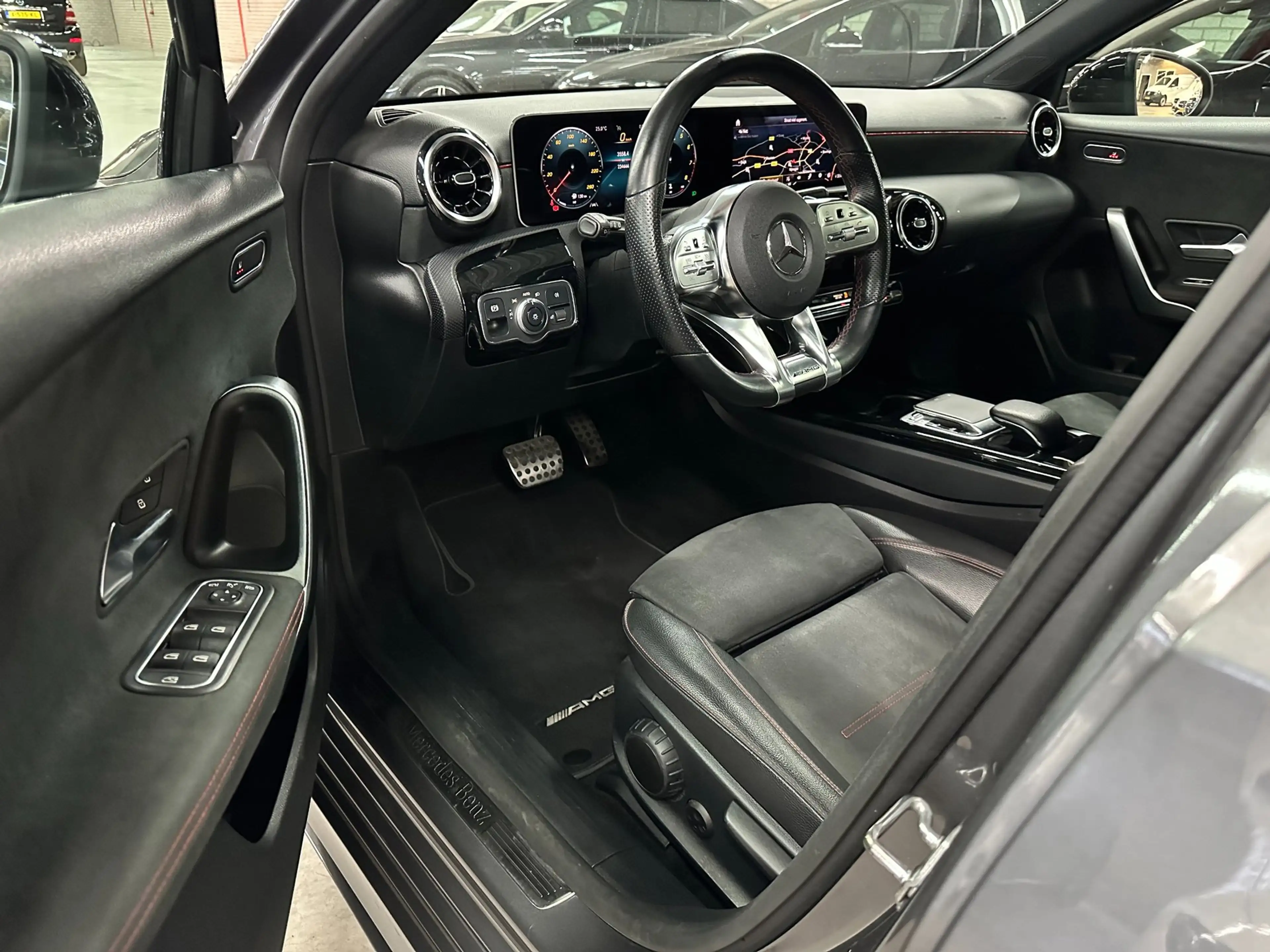 Mercedes-Benz A 200 AMG, Pano, Widescreen, Org NL — photo 10