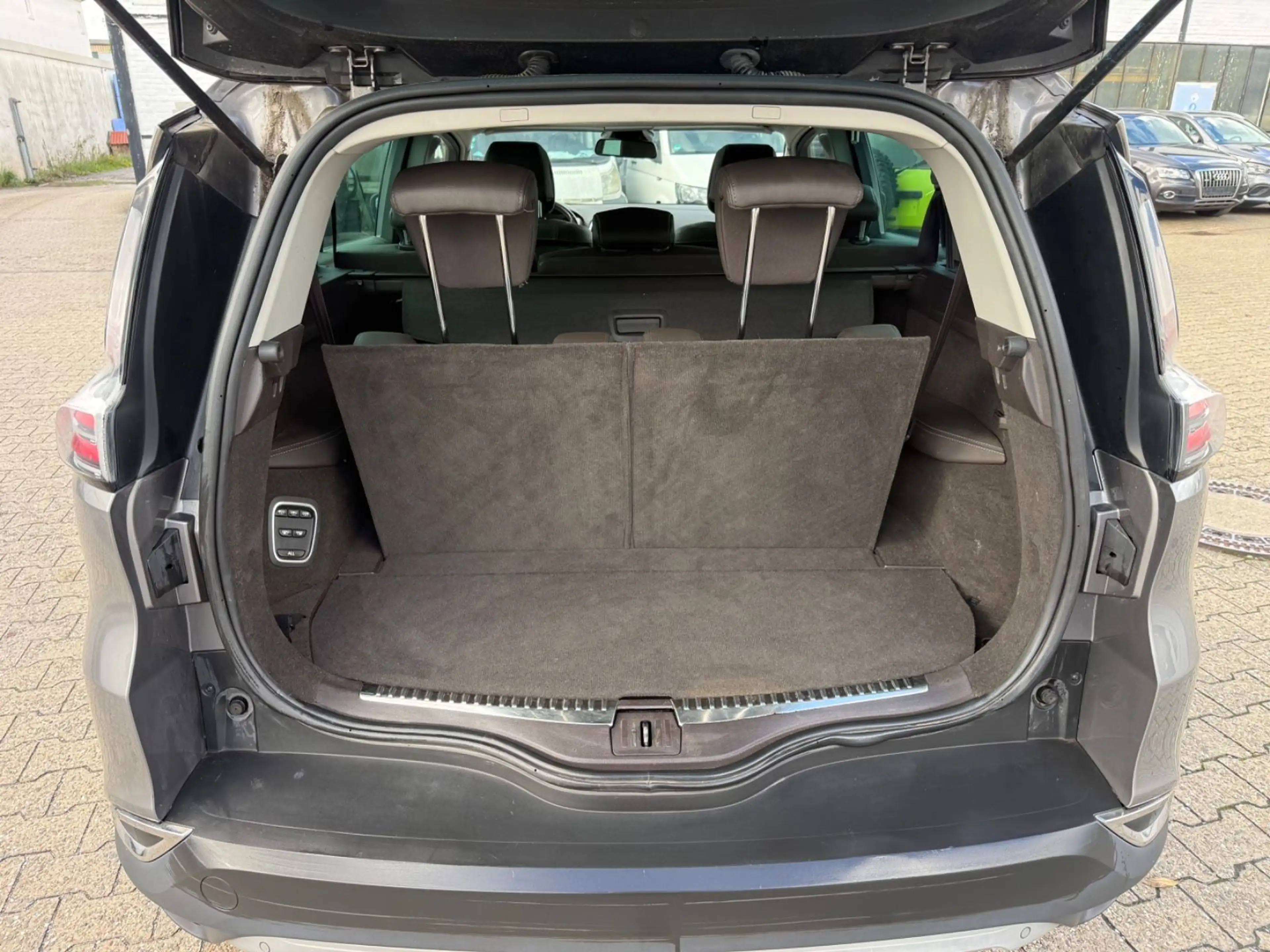 Renault Espace 160dCi Automatik,7Sitze,TLeder,Kamera,AHK — photo 12