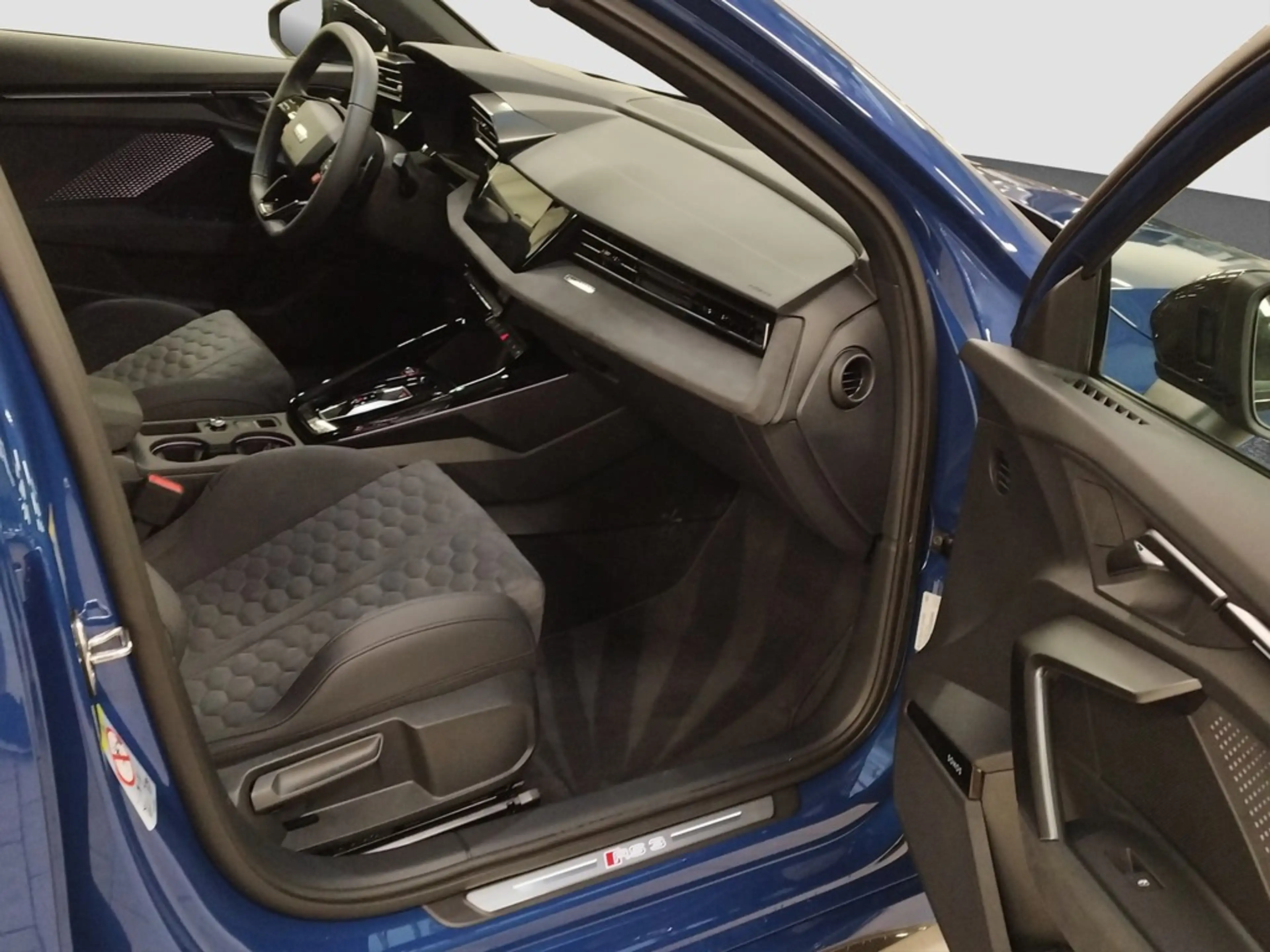 Audi RS3 Sportb. 2.5 TFSI qu. Matrix ACC Kamera SONOS — photo 9