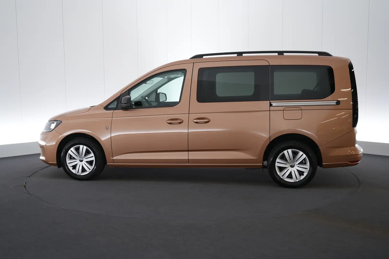 Volkswagen Caddy Maxi 1.5 TSI BMT Maxi Drive 7Pl. GPS PDC CAM Keyle Oranj - 2