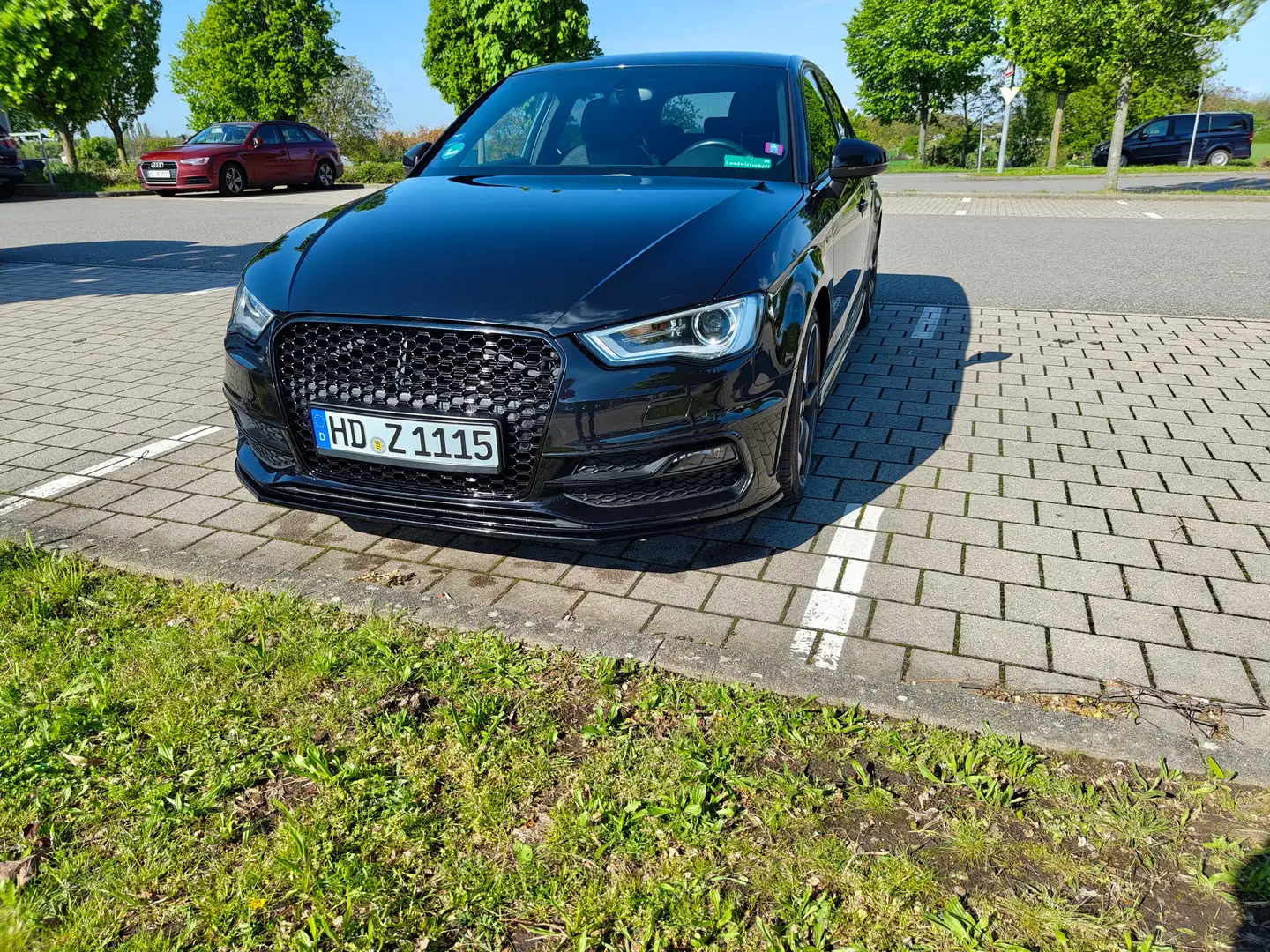 Audi A3 S line Sportback Schwarz - 1