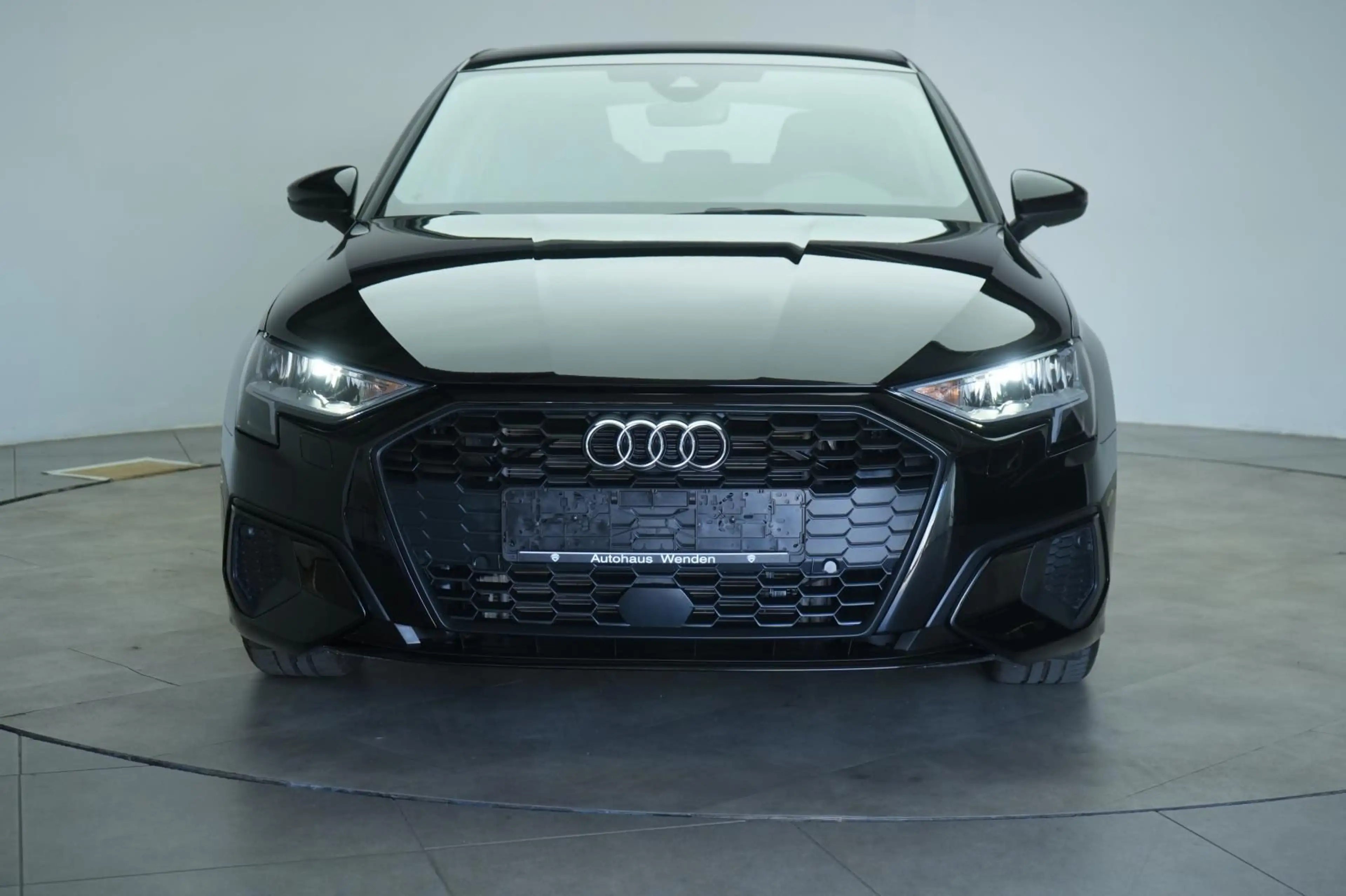 Audi A3 35 TFSI Sportback LED/Lane/Virtual/Tempomat — photo 2