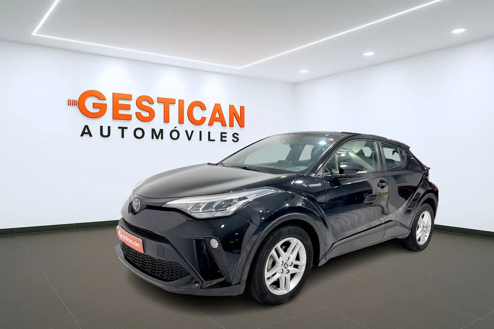 Toyota C-HR 1.8 125H Active Zwart - 1