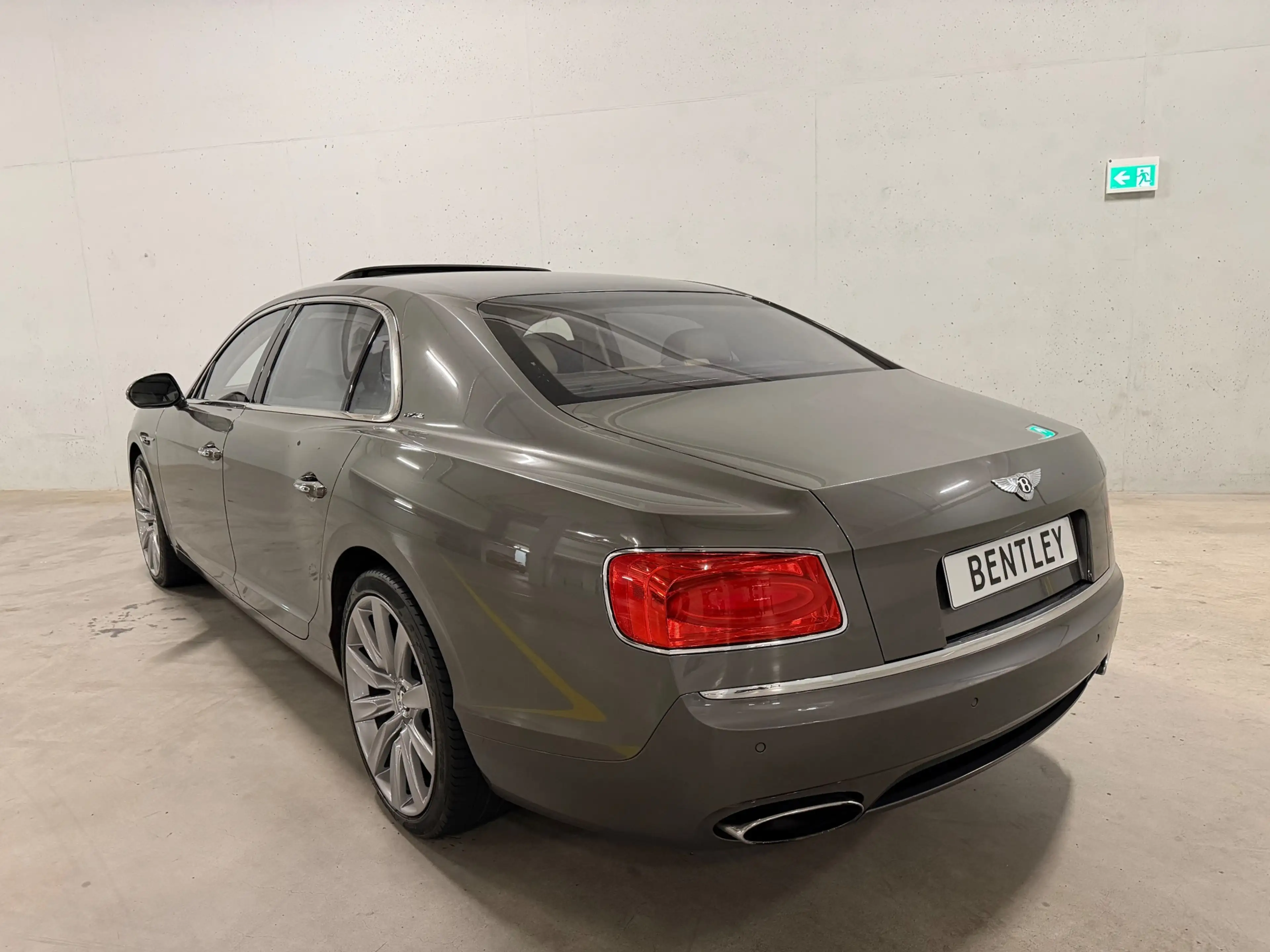 Bentley Flying Spur 6.0 W12 Apple Car Play Dealer Onderhouden — photo 5