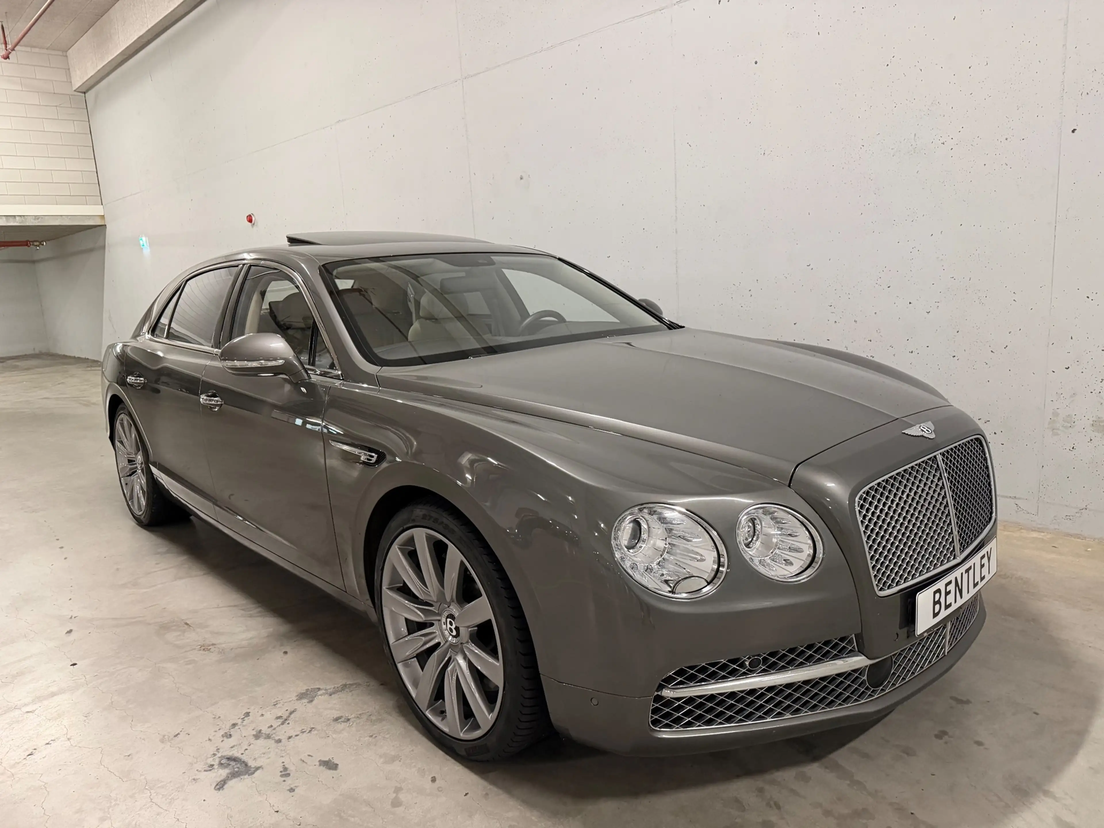 Bentley Flying Spur 6.0 W12 Apple Car Play Dealer Onderhouden — photo 8