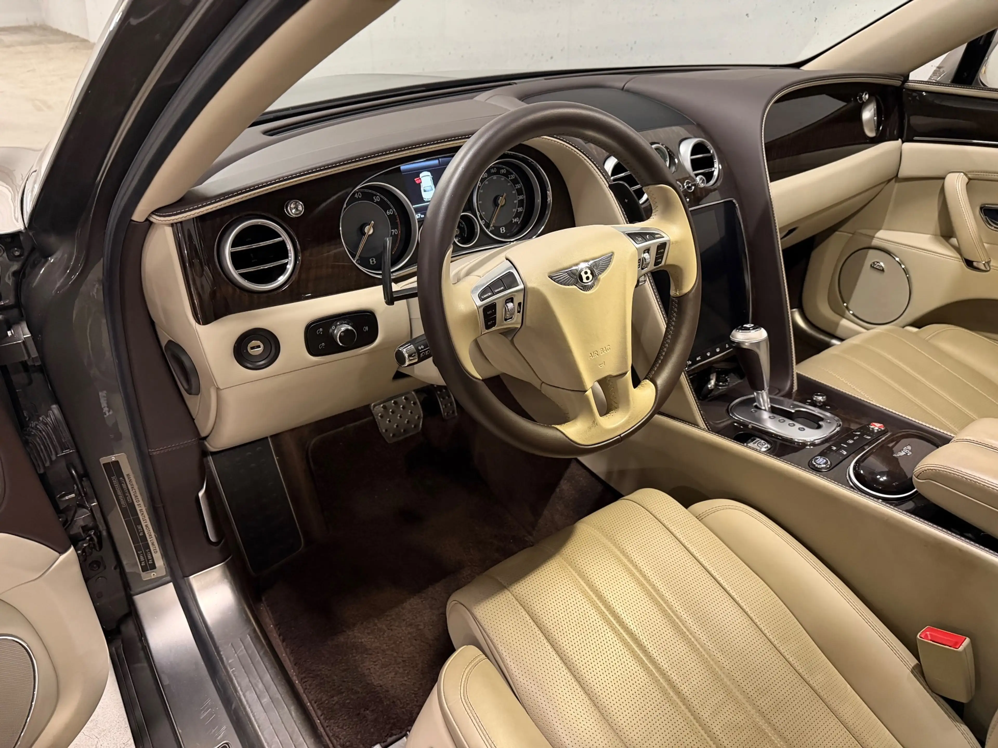 Bentley Flying Spur 6.0 W12 Apple Car Play Dealer Onderhouden — photo 10