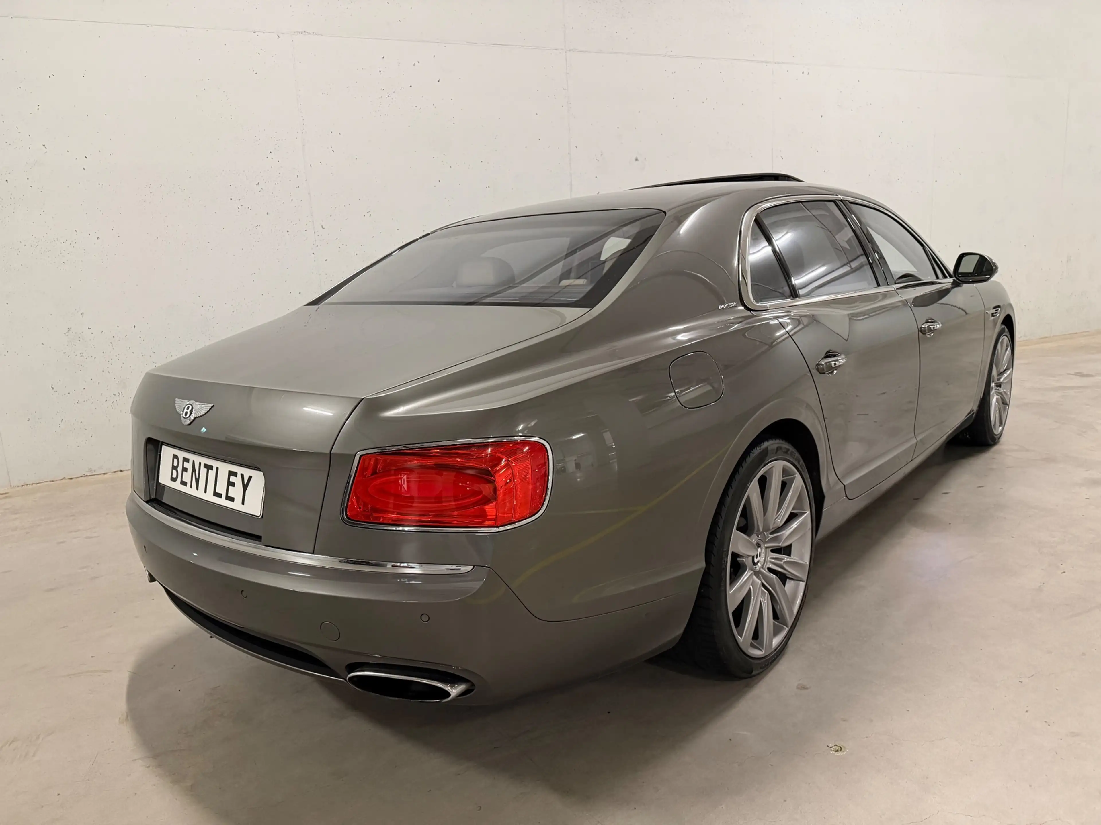 Bentley Flying Spur 6.0 W12 Apple Car Play Dealer Onderhouden — photo 7