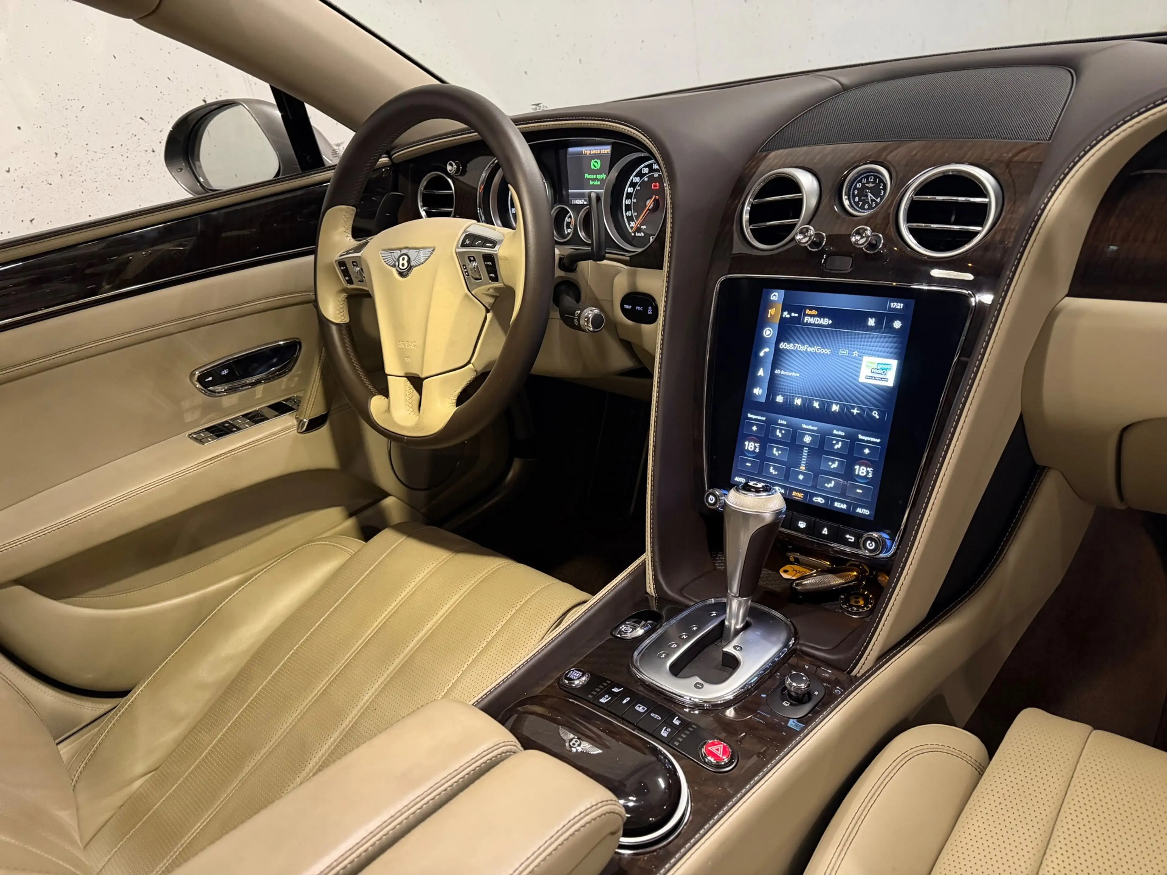 Bentley Flying Spur 6.0 W12 Apple Car Play Dealer Onderhouden — photo 9