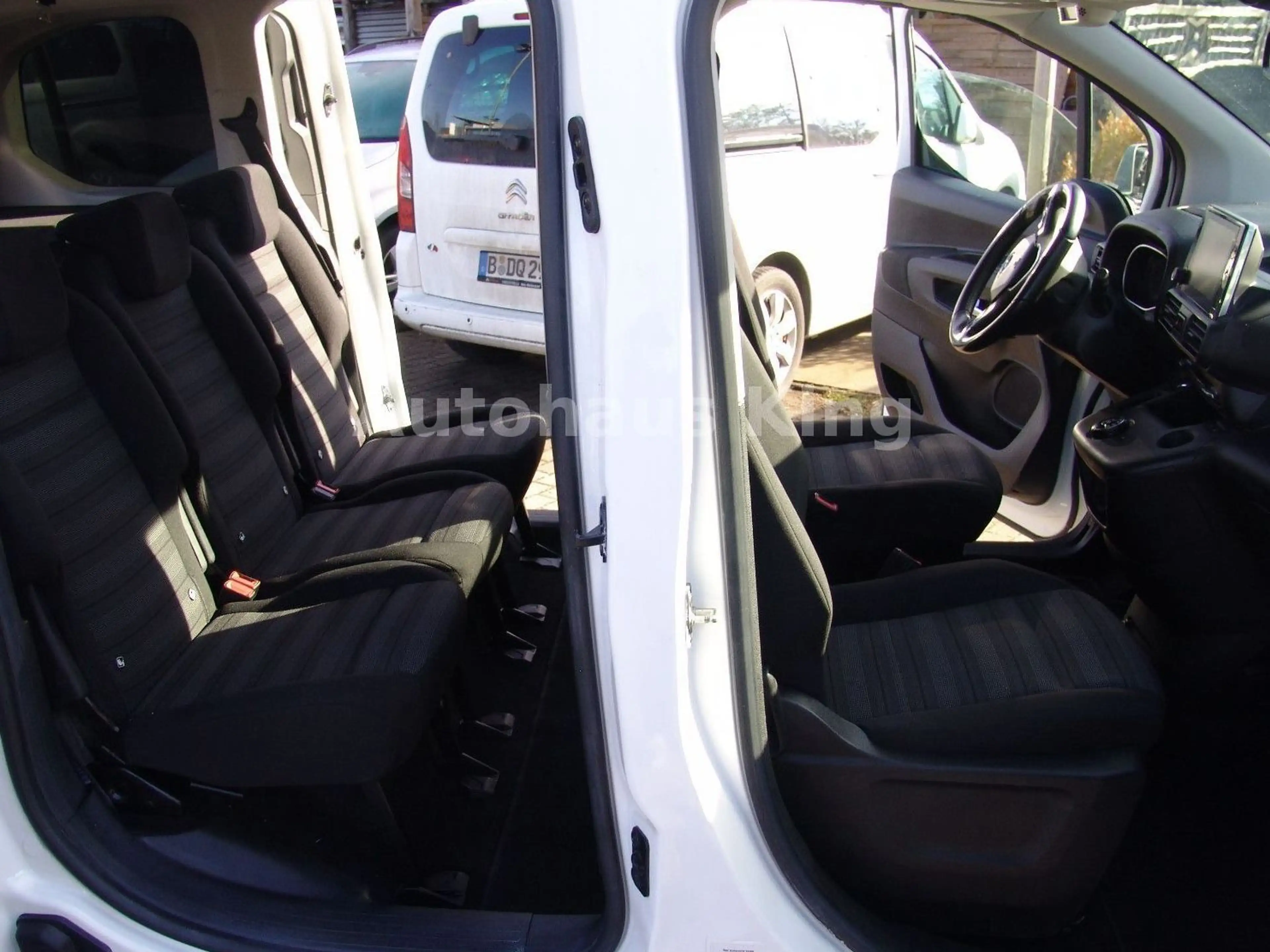 Opel Combo Life E Edition-AUTOM/NAVI — photo 8