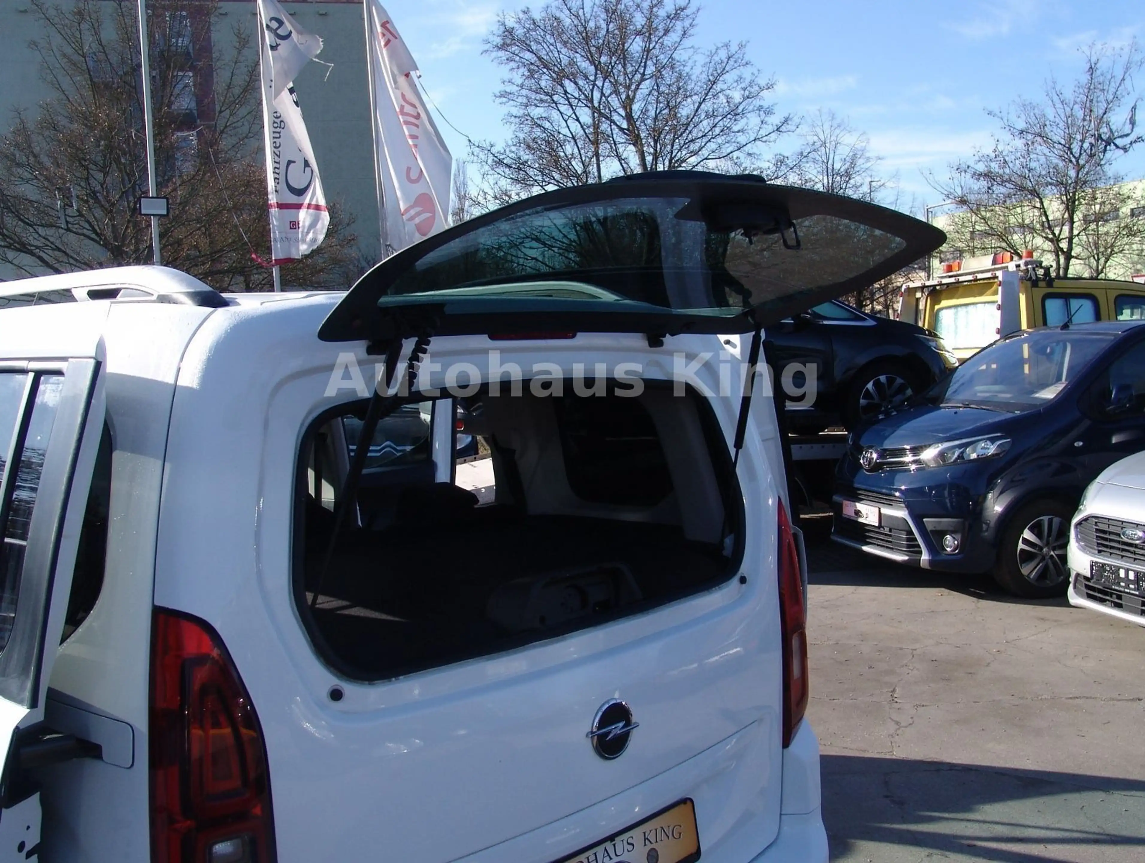 Opel Combo Life E Edition-AUTOM/NAVI — photo 14