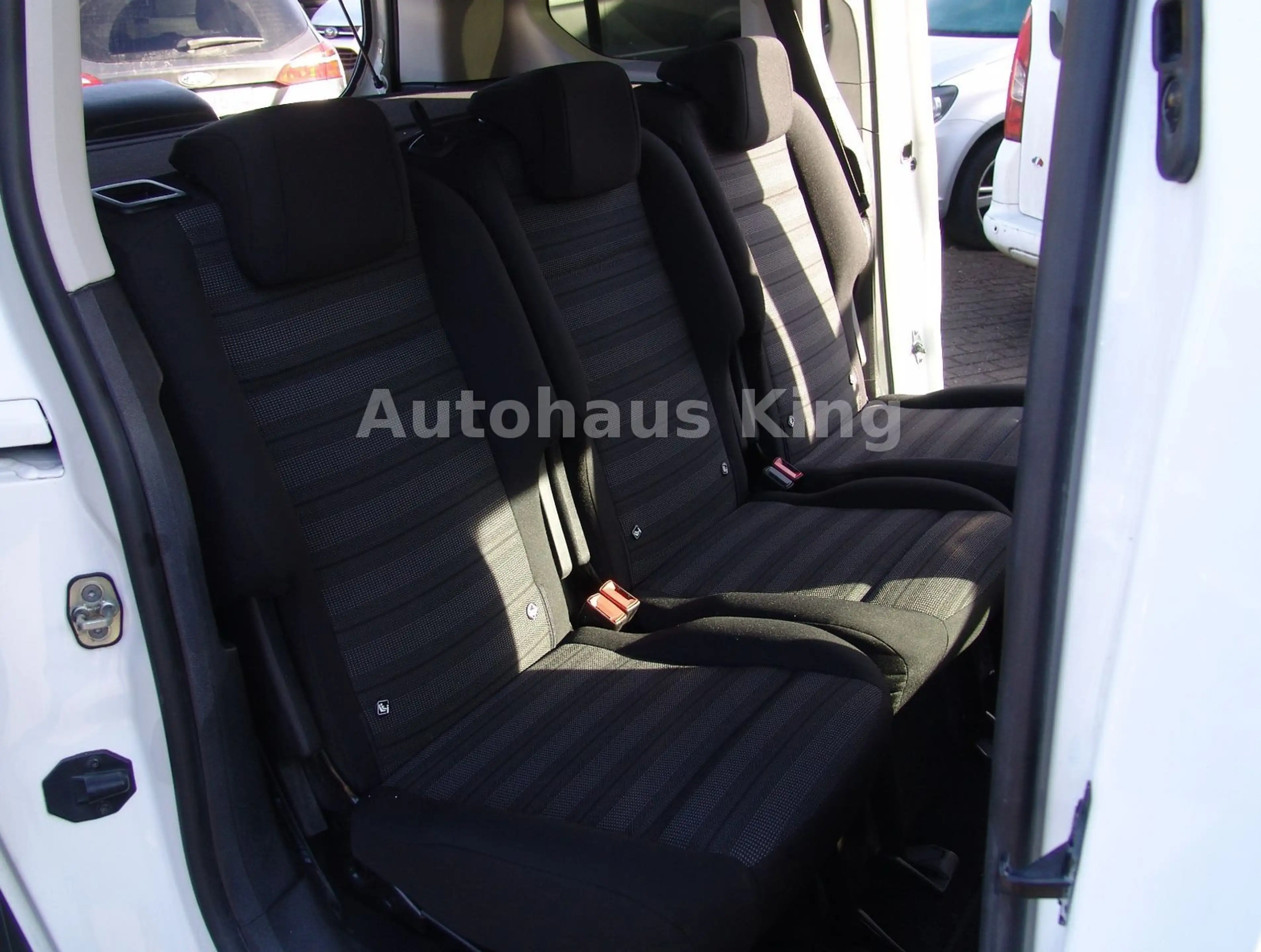 Opel Combo Life E Edition-AUTOM/NAVI — photo 9