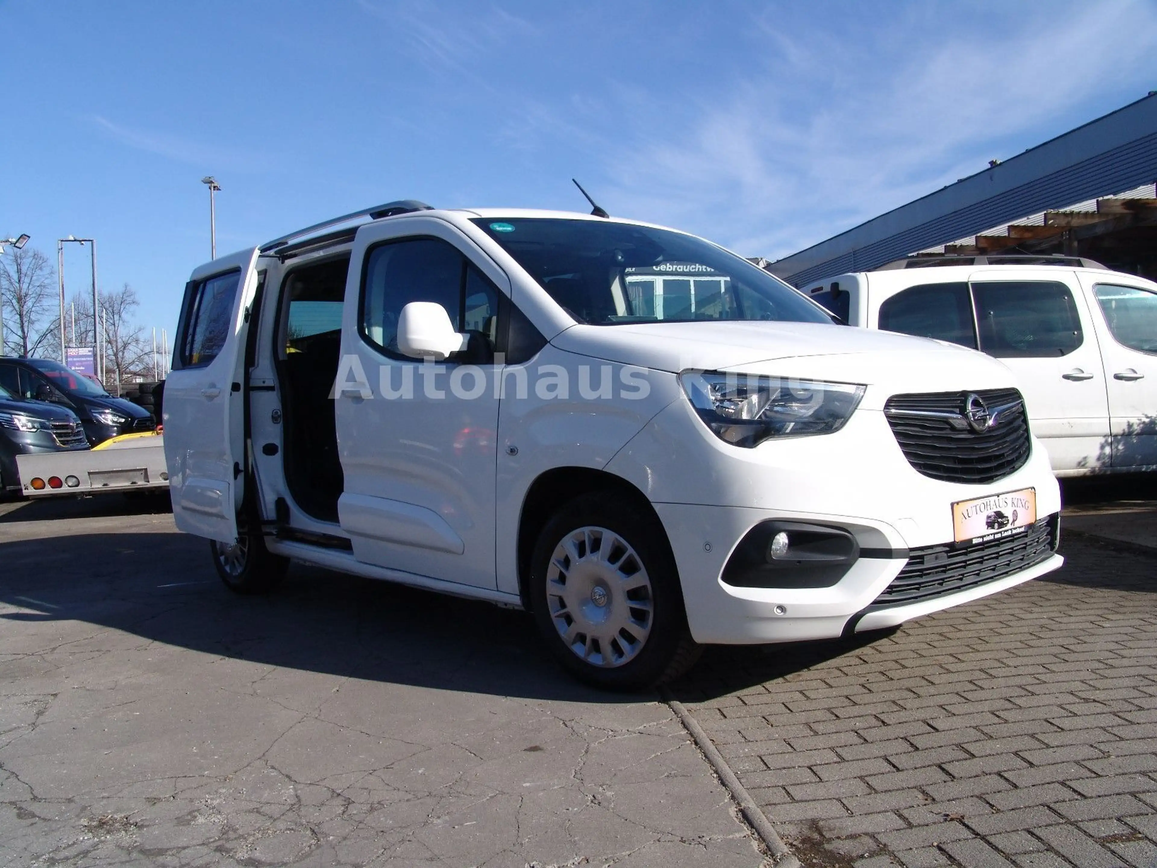 Opel Combo Life E Edition-AUTOM/NAVI