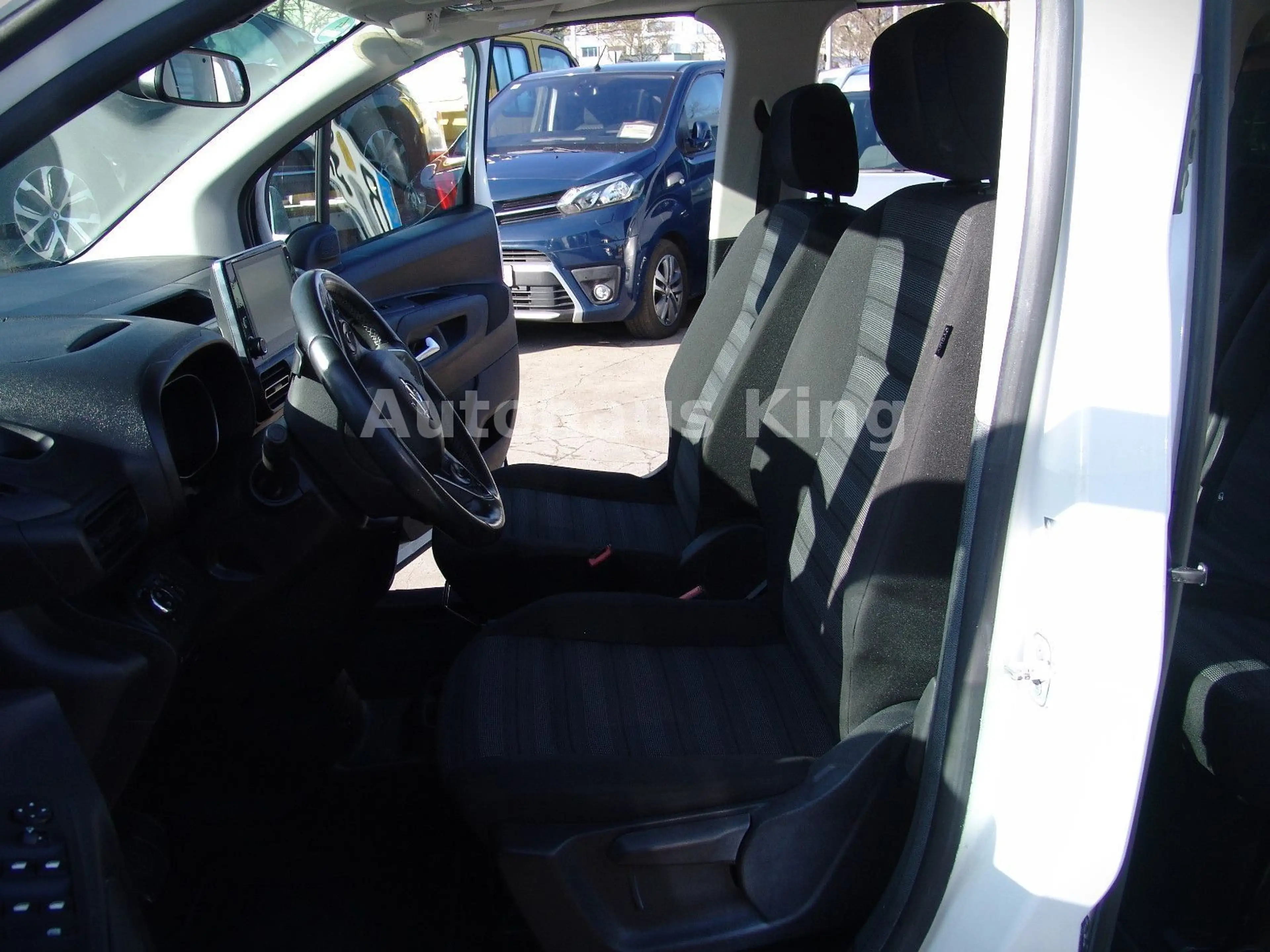 Opel Combo Life E Edition-AUTOM/NAVI — photo 5