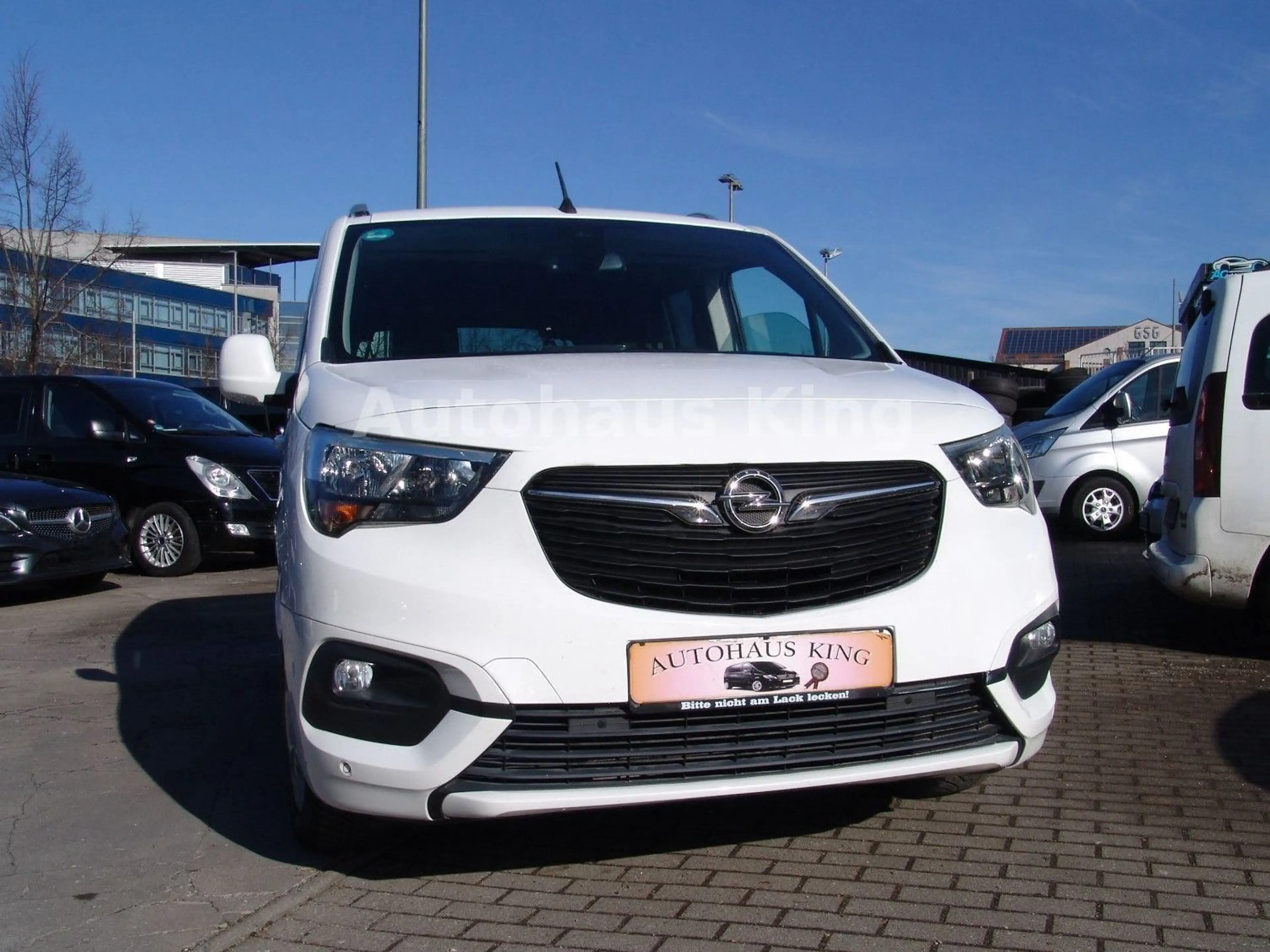 Opel Combo Life E Edition-AUTOM/NAVI — photo 2