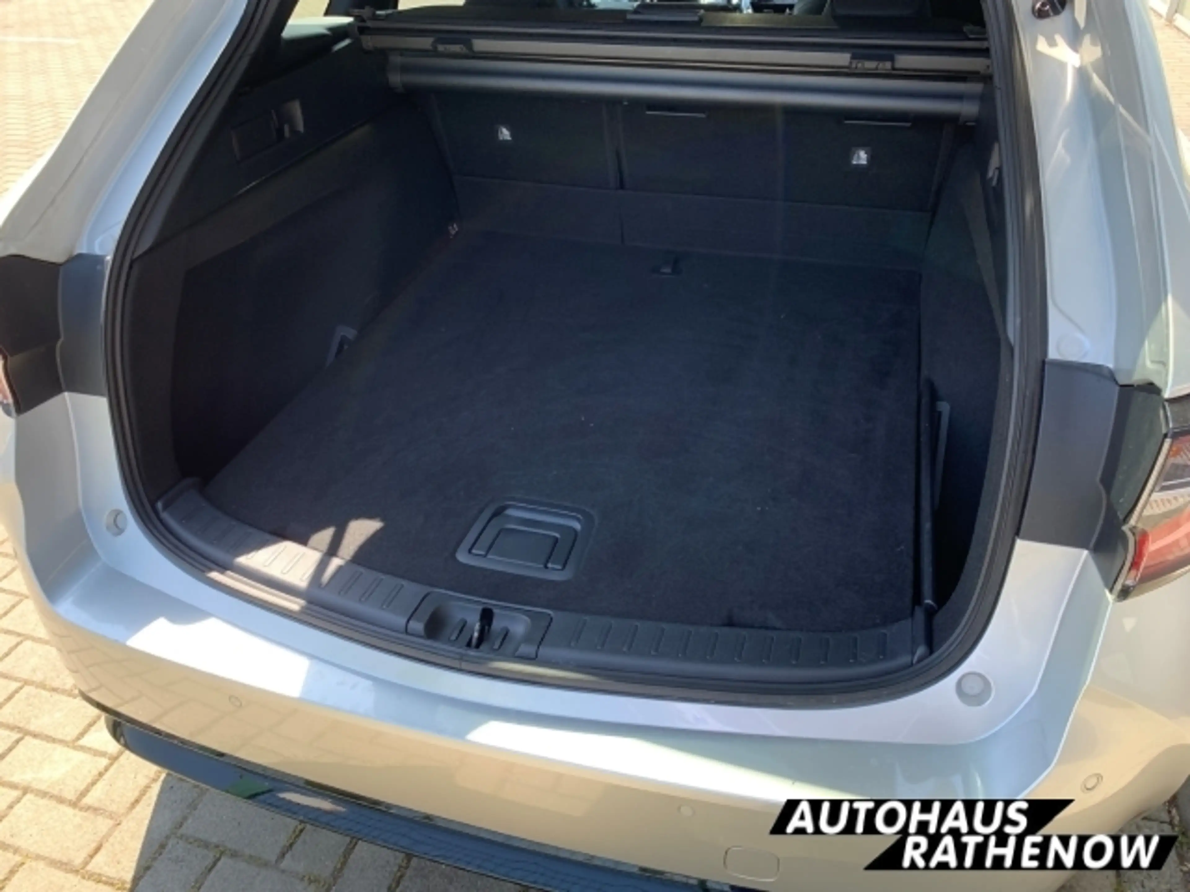 Suzuki Swace 1.8 HYBRID CVT Comfort+ ab 3,99% eff. digitales Co — photo 8