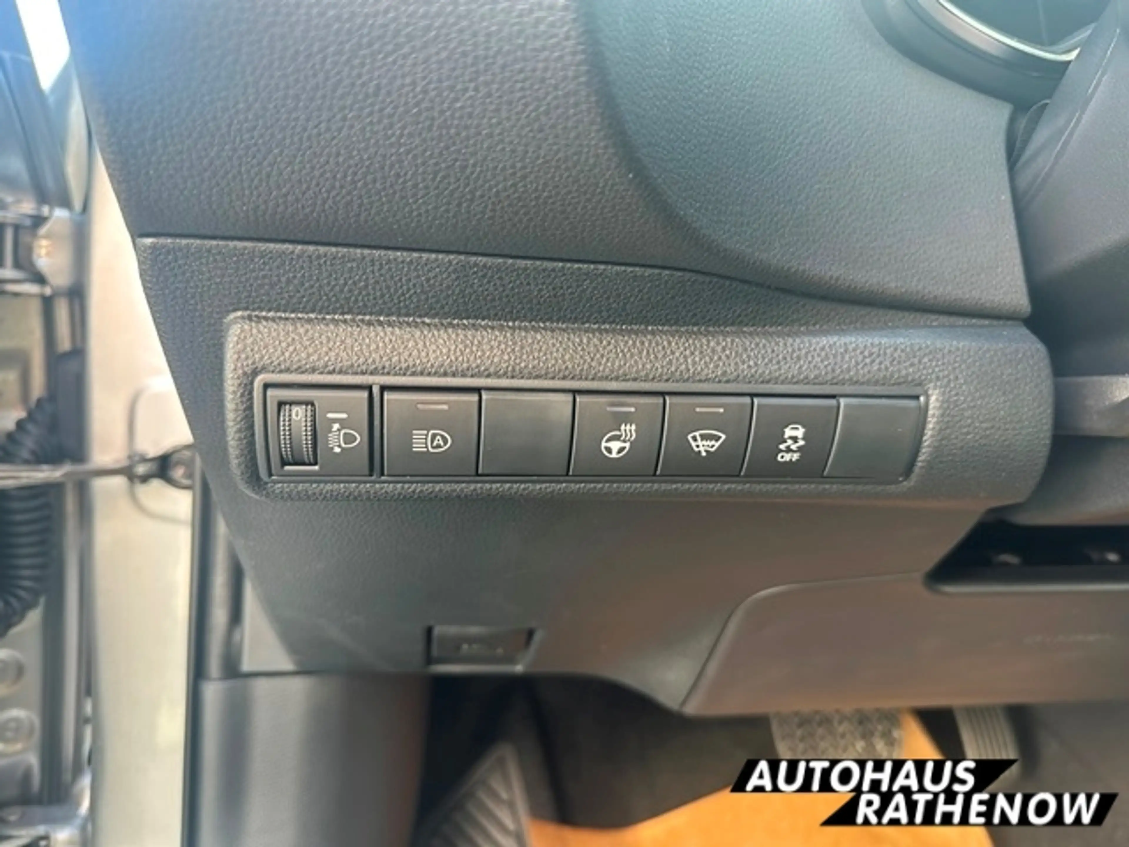 Suzuki Swace 1.8 HYBRID CVT Comfort+ ab 3,99% eff. digitales Co — photo 14