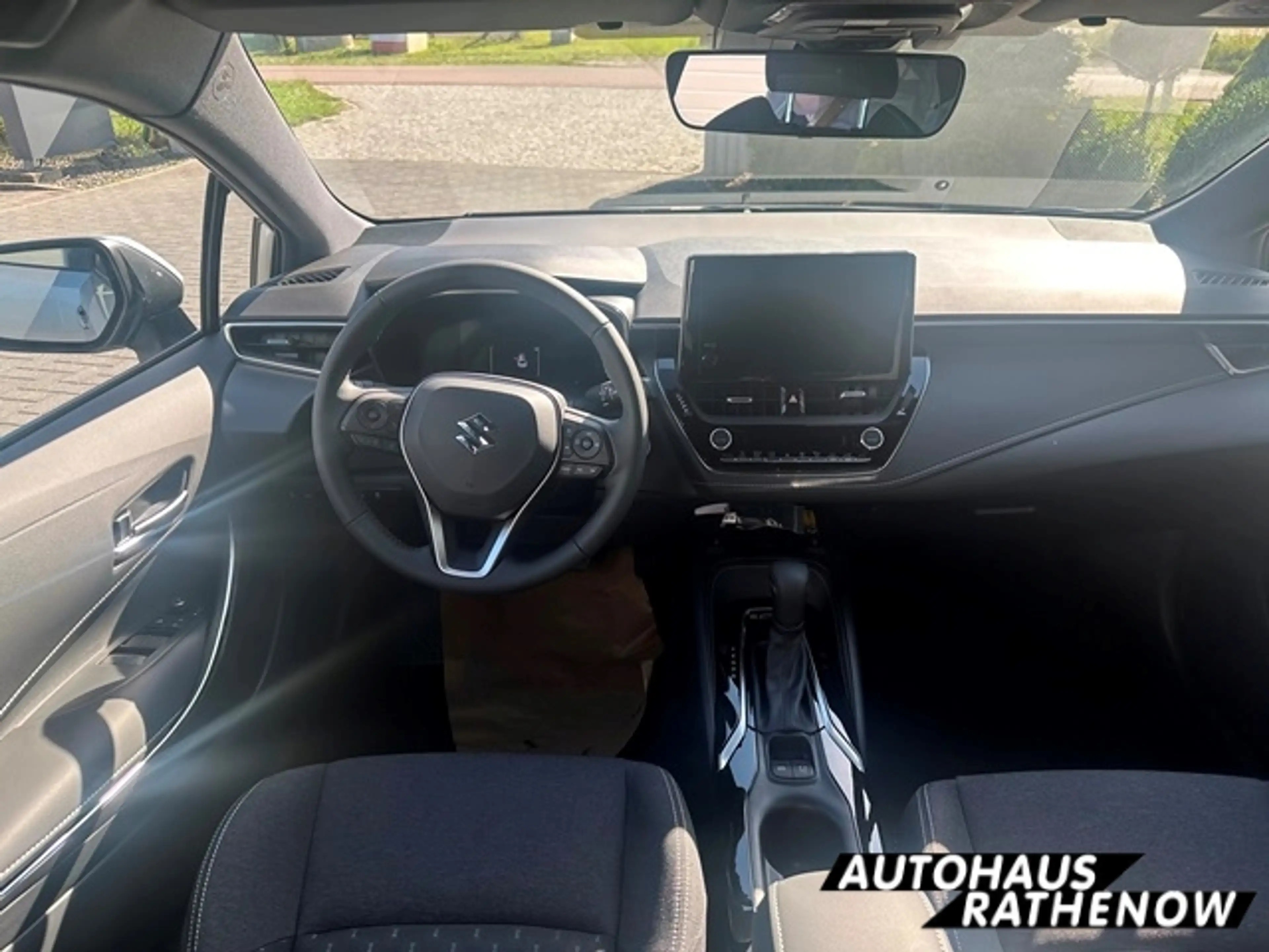 Suzuki Swace 1.8 HYBRID CVT Comfort+ ab 3,99% eff. digitales Co — photo 12