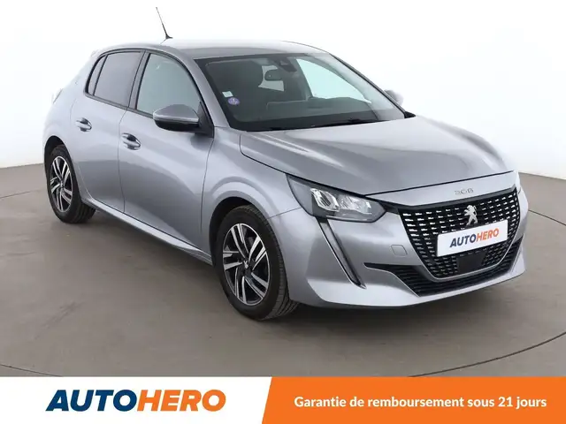 Peugeot 208 view 8