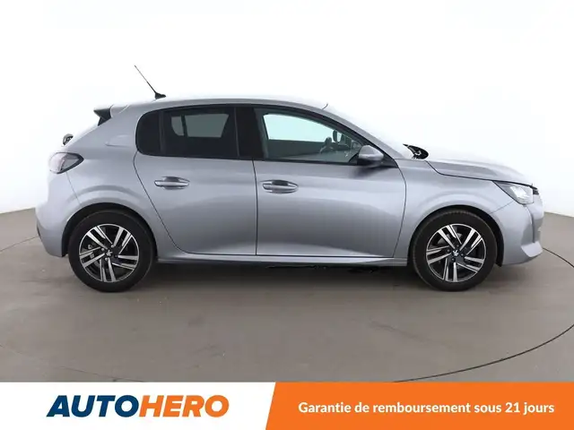 Peugeot 208 view 7