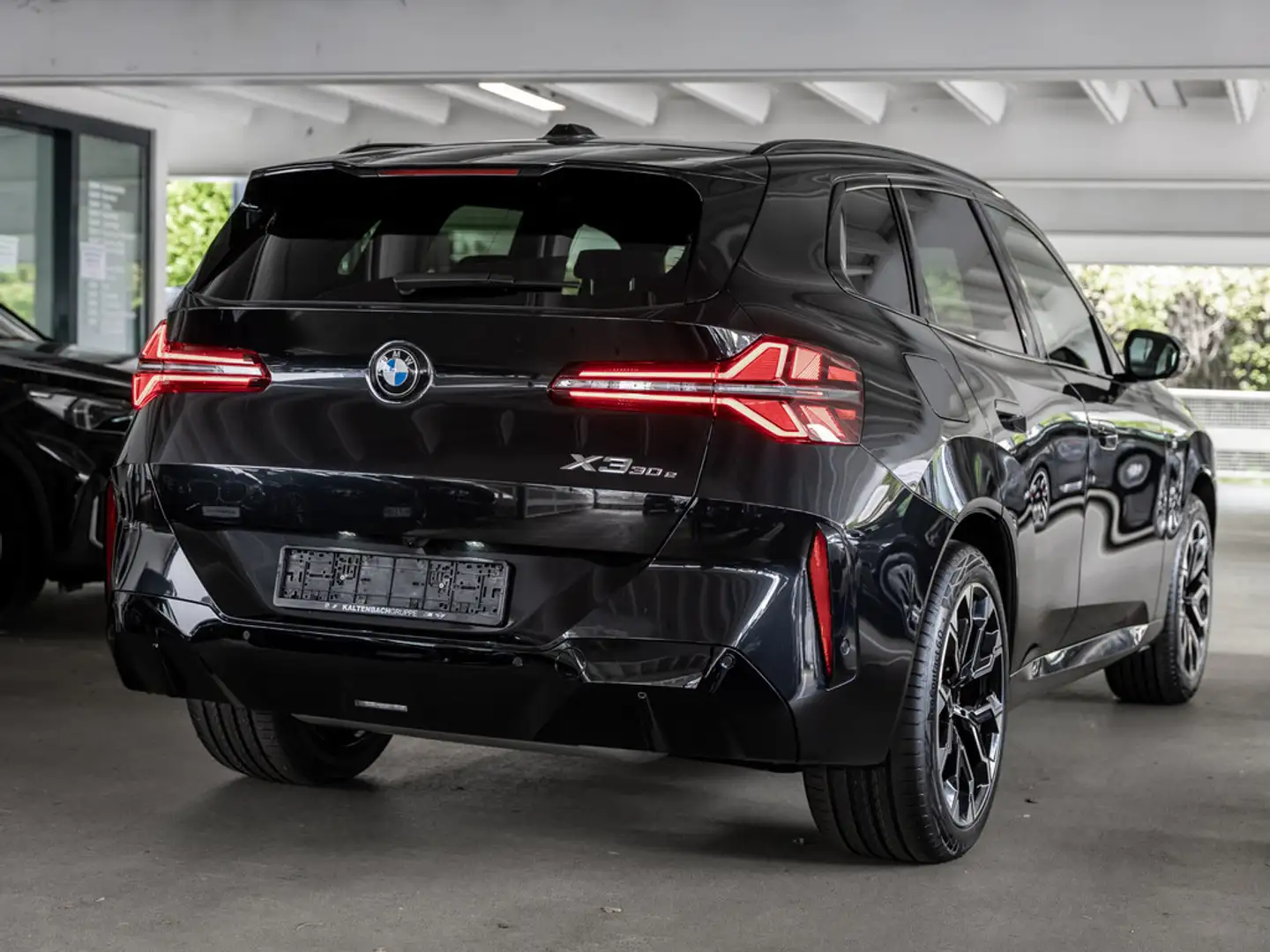 BMW X3 xDrive 30e M-Sport Pro 360° PANO LED HUD Schwarz - 2