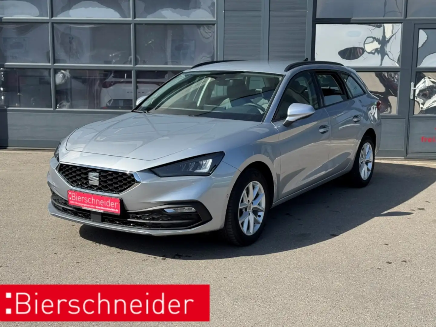 SEAT Leon Sportstourer 2.0 TDI DSG Style LED NAVI ACC PARKAS siva - 1