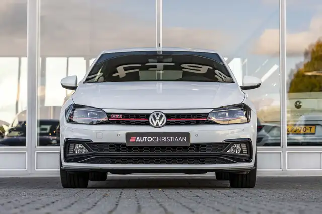 Volkswagen Polo view 3