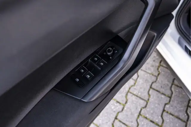 Volkswagen Polo view 21
