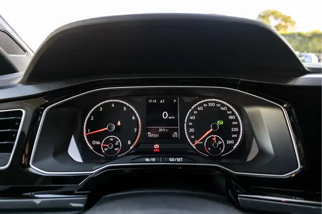 Volkswagen Polo view 8