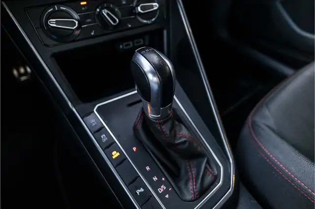 Volkswagen Polo view 23