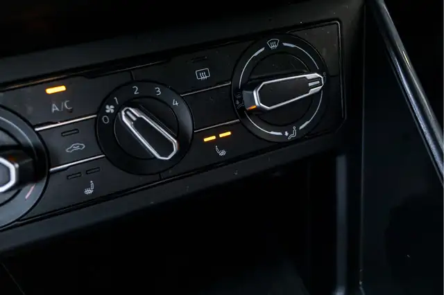 Volkswagen Polo view 22
