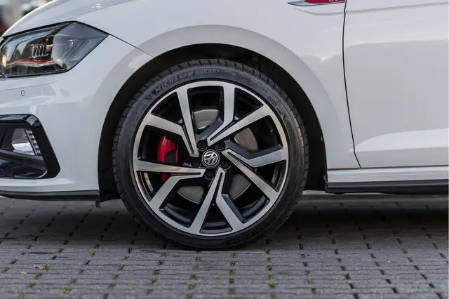 Volkswagen Polo view 18